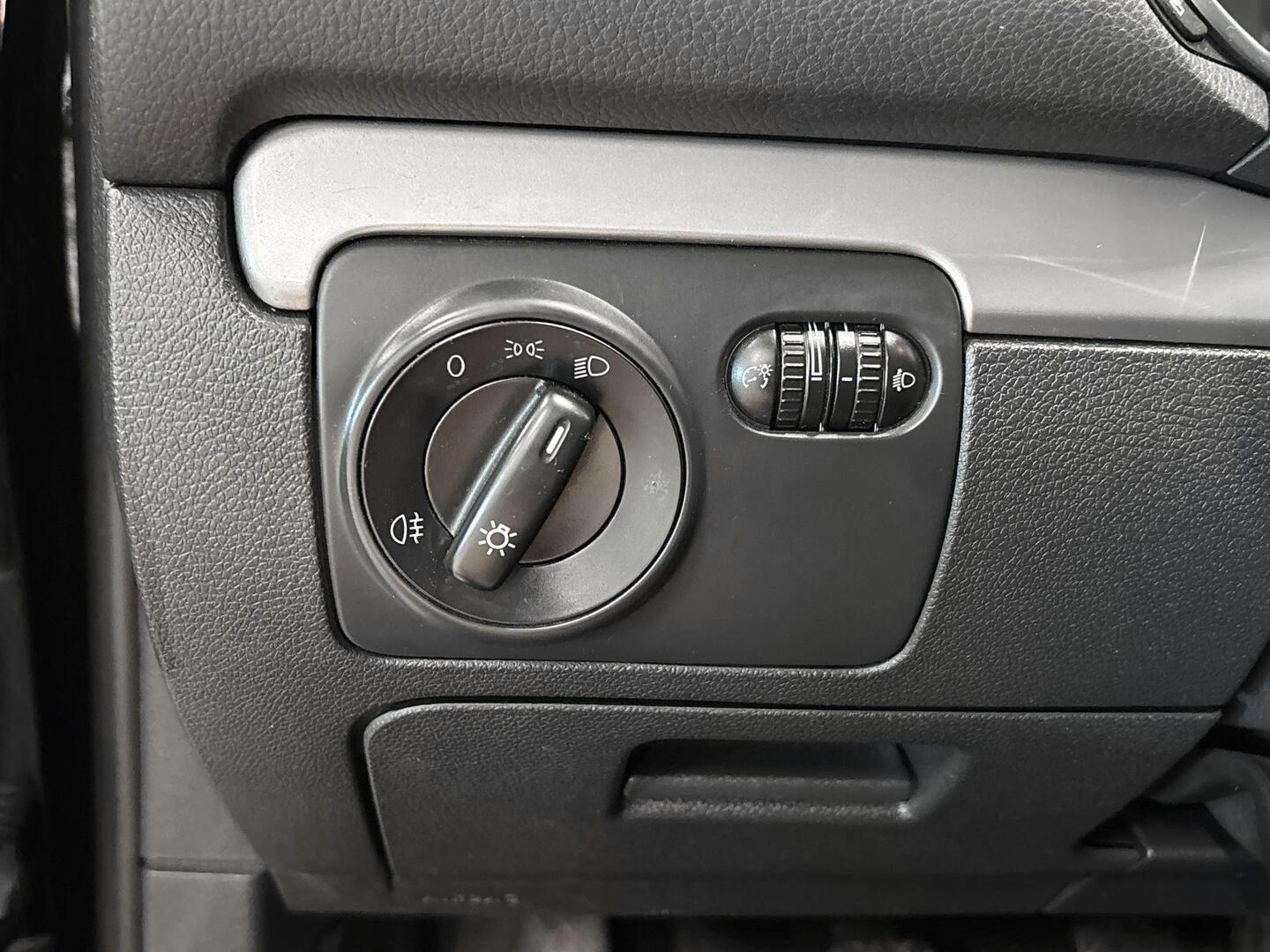 VOLKSWAGEN Golf 2011
