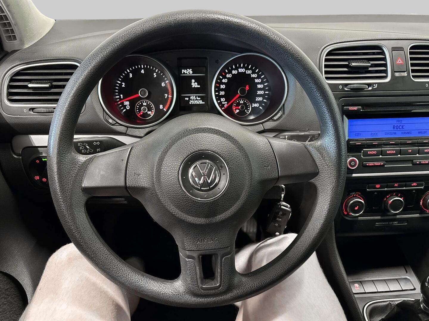 VOLKSWAGEN Golf 2011