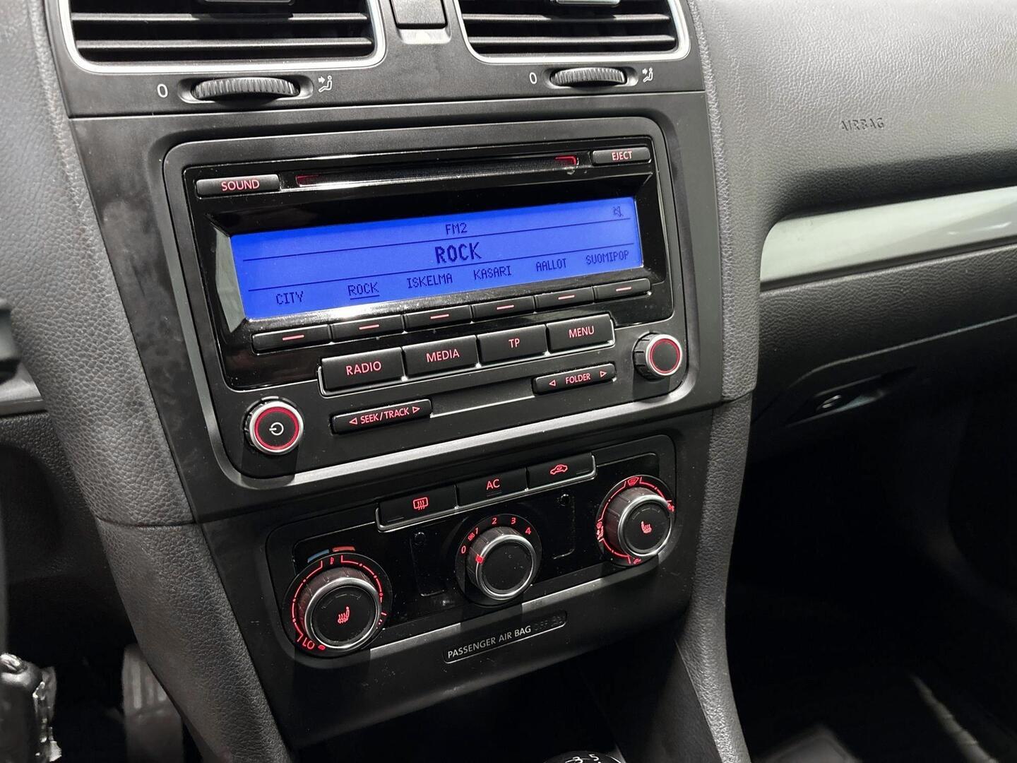 VOLKSWAGEN Golf 2011