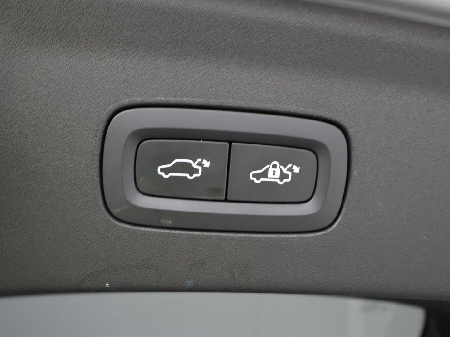 POLESTAR 2 2023