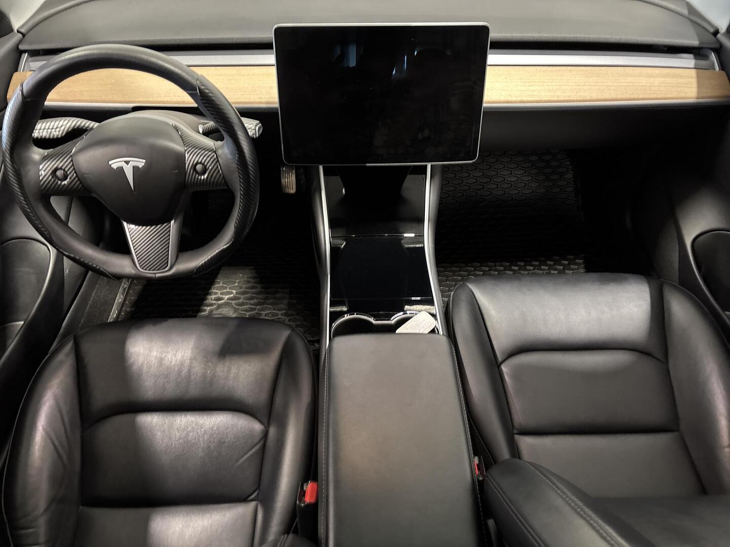 TESLA Model 3 2019