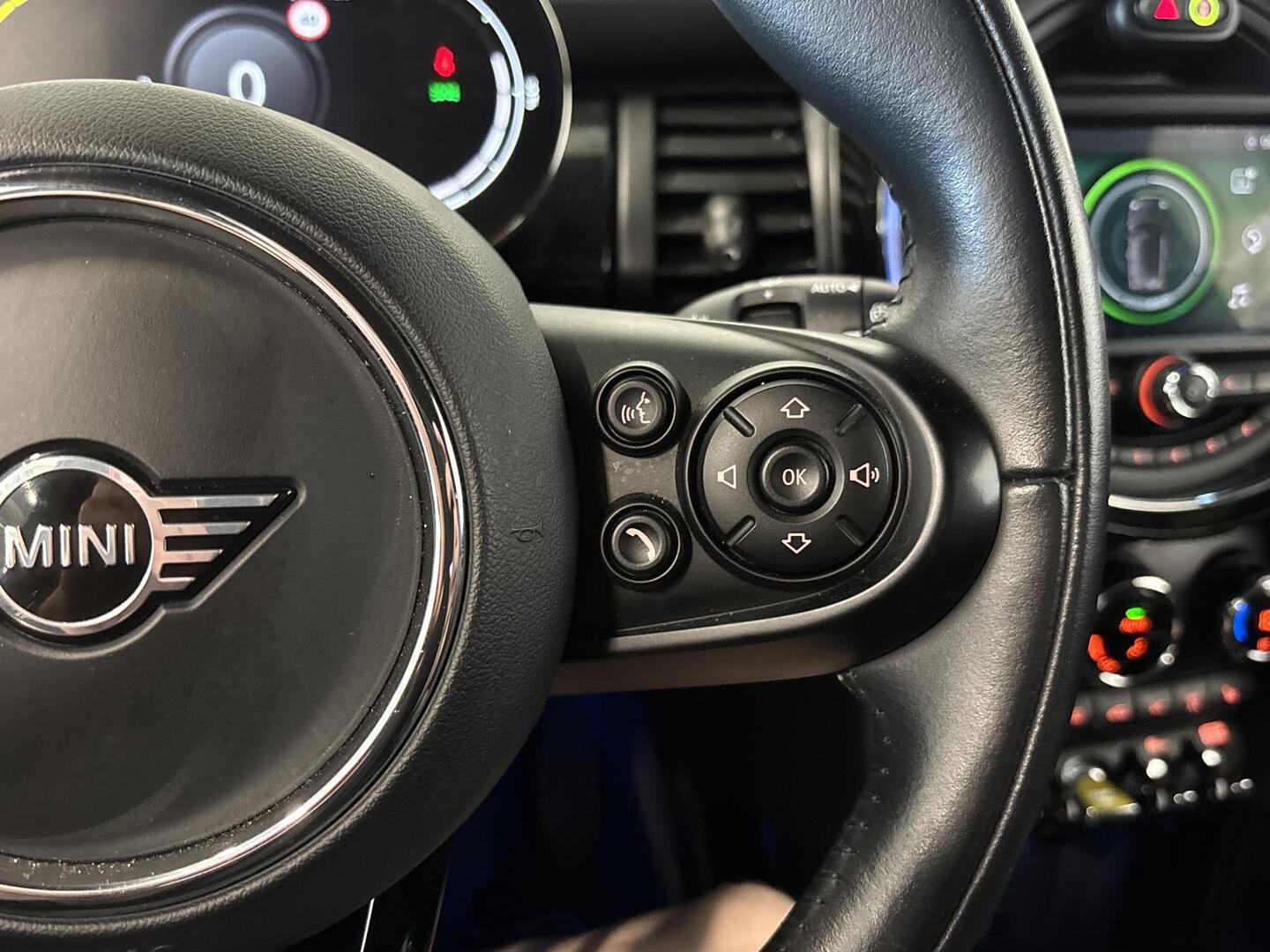 MINI Hatchback 2021
