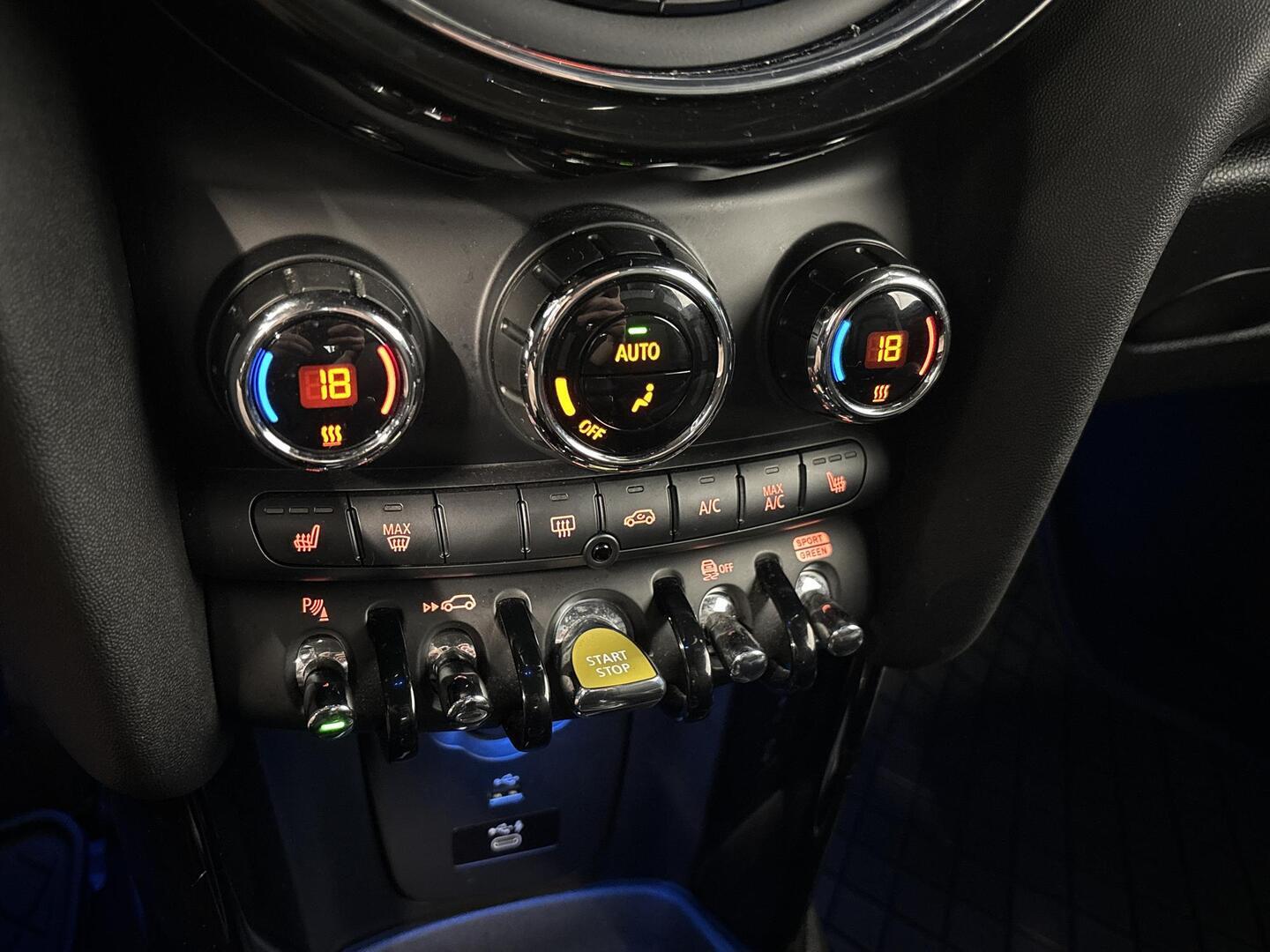 MINI Hatchback 2021