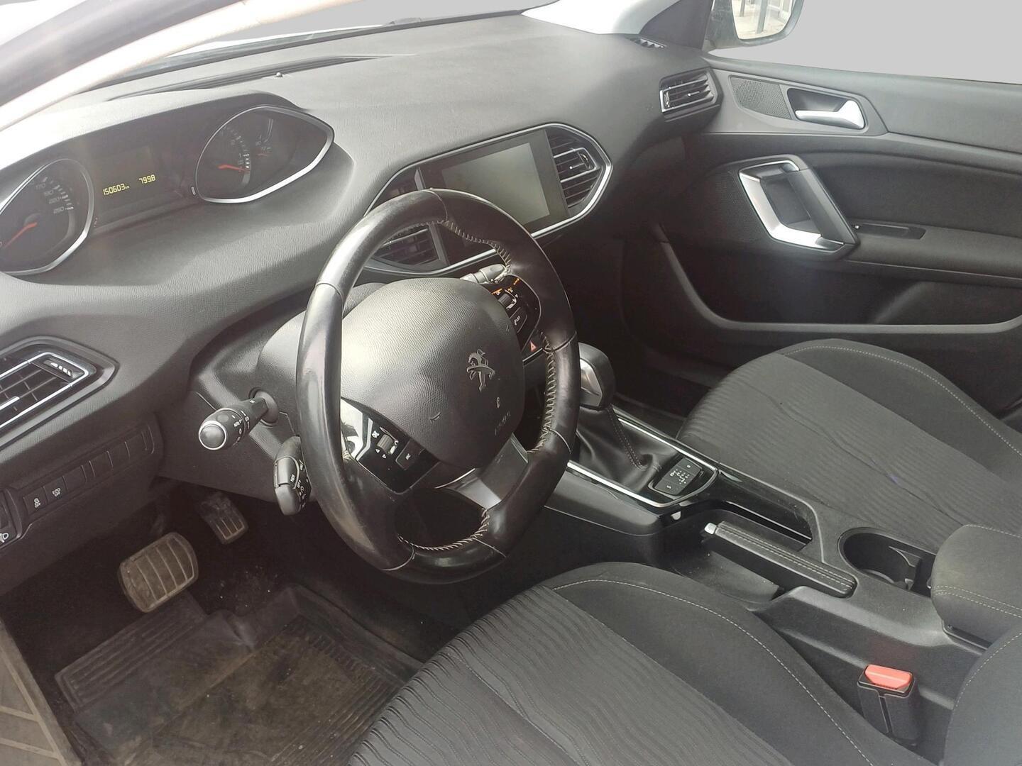 PEUGEOT 308 2015