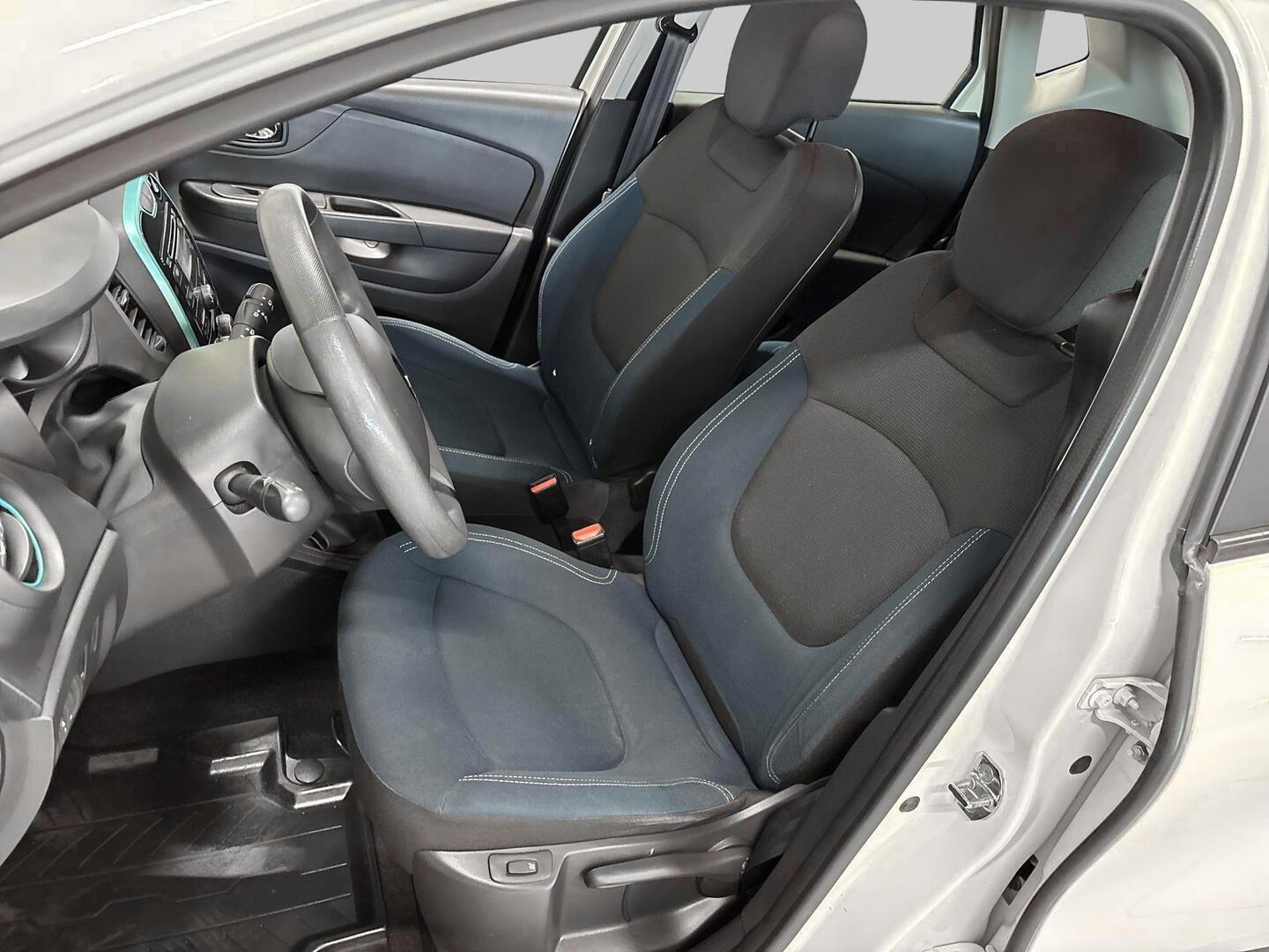 RENAULT Captur 2016