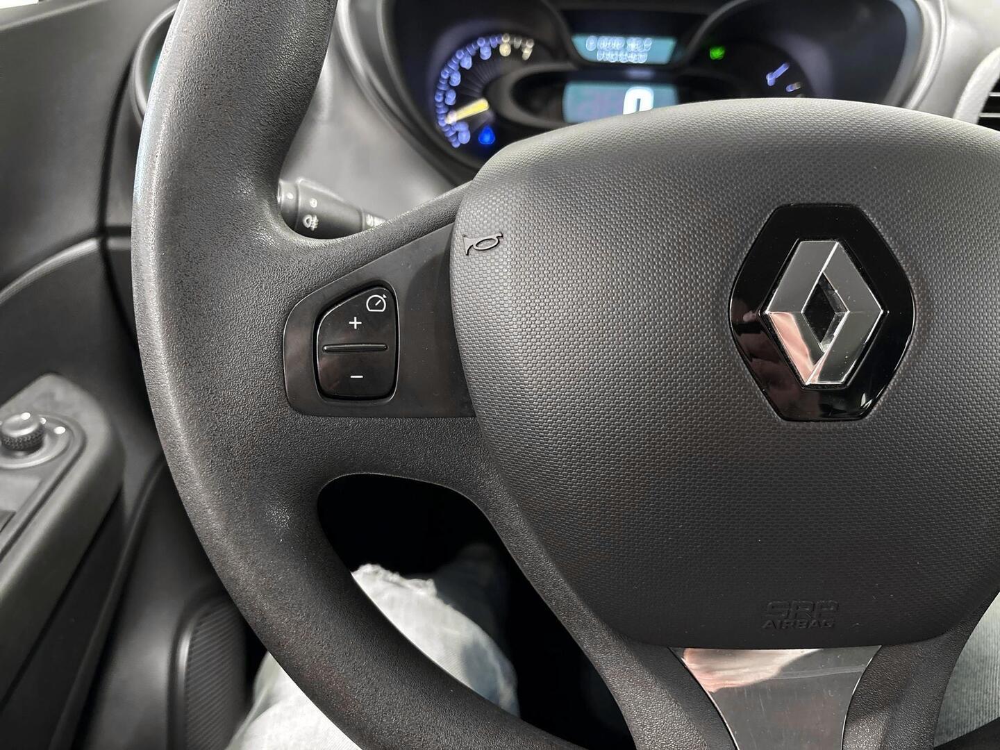 RENAULT Captur 2016