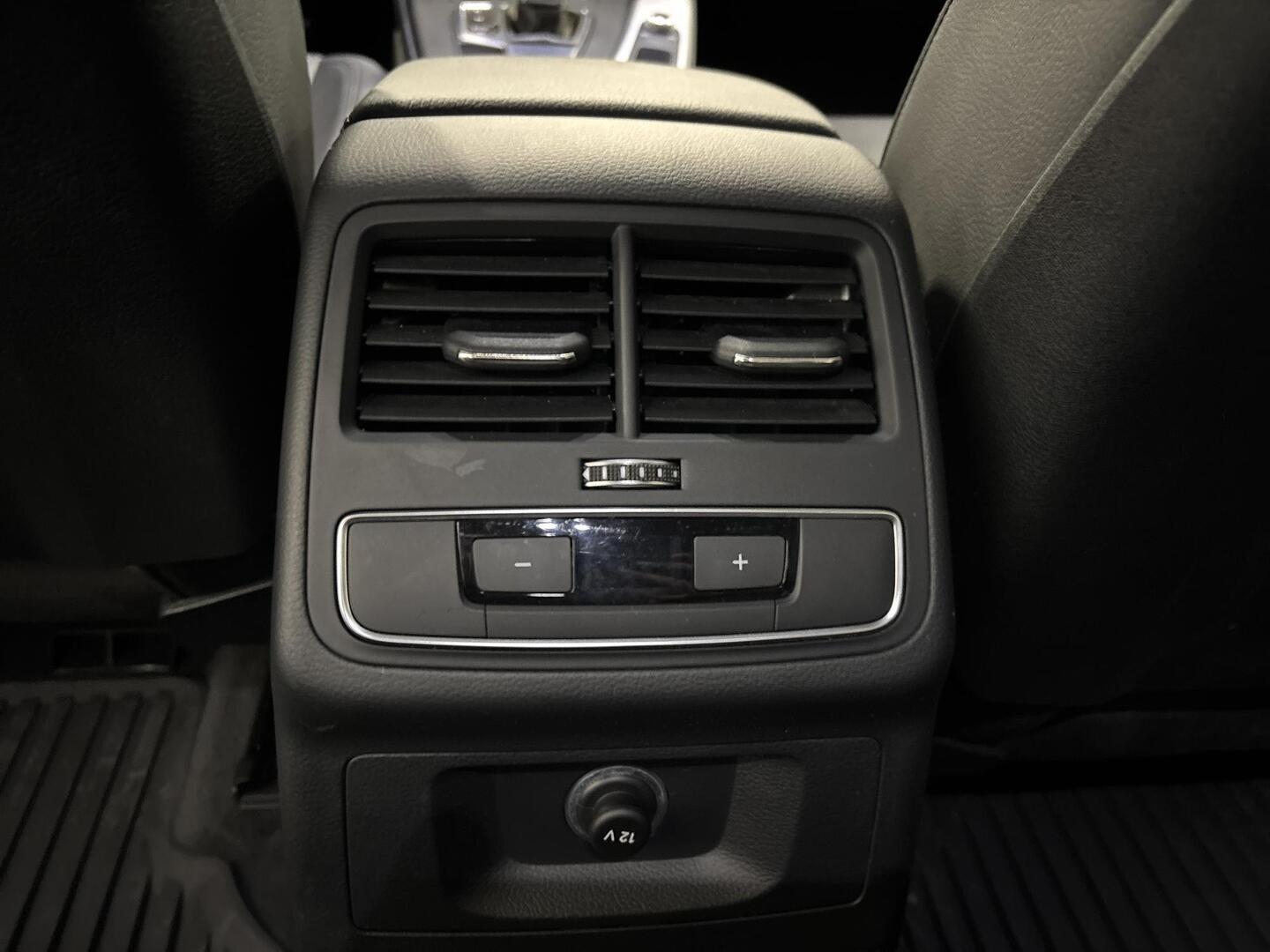 AUDI A4 2019