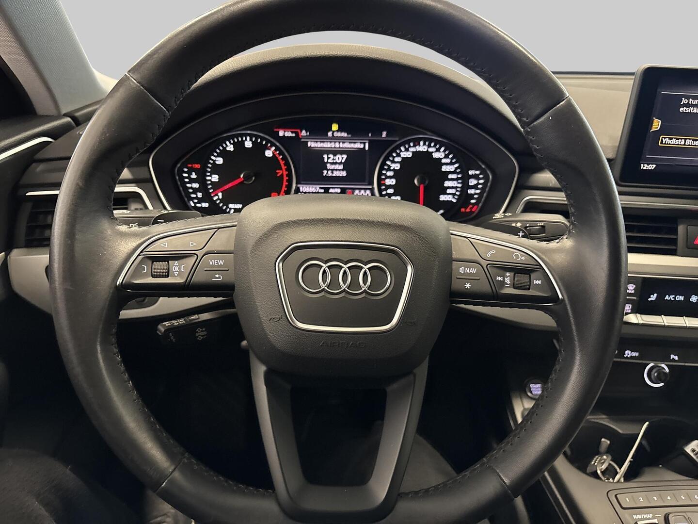 AUDI A4 2019