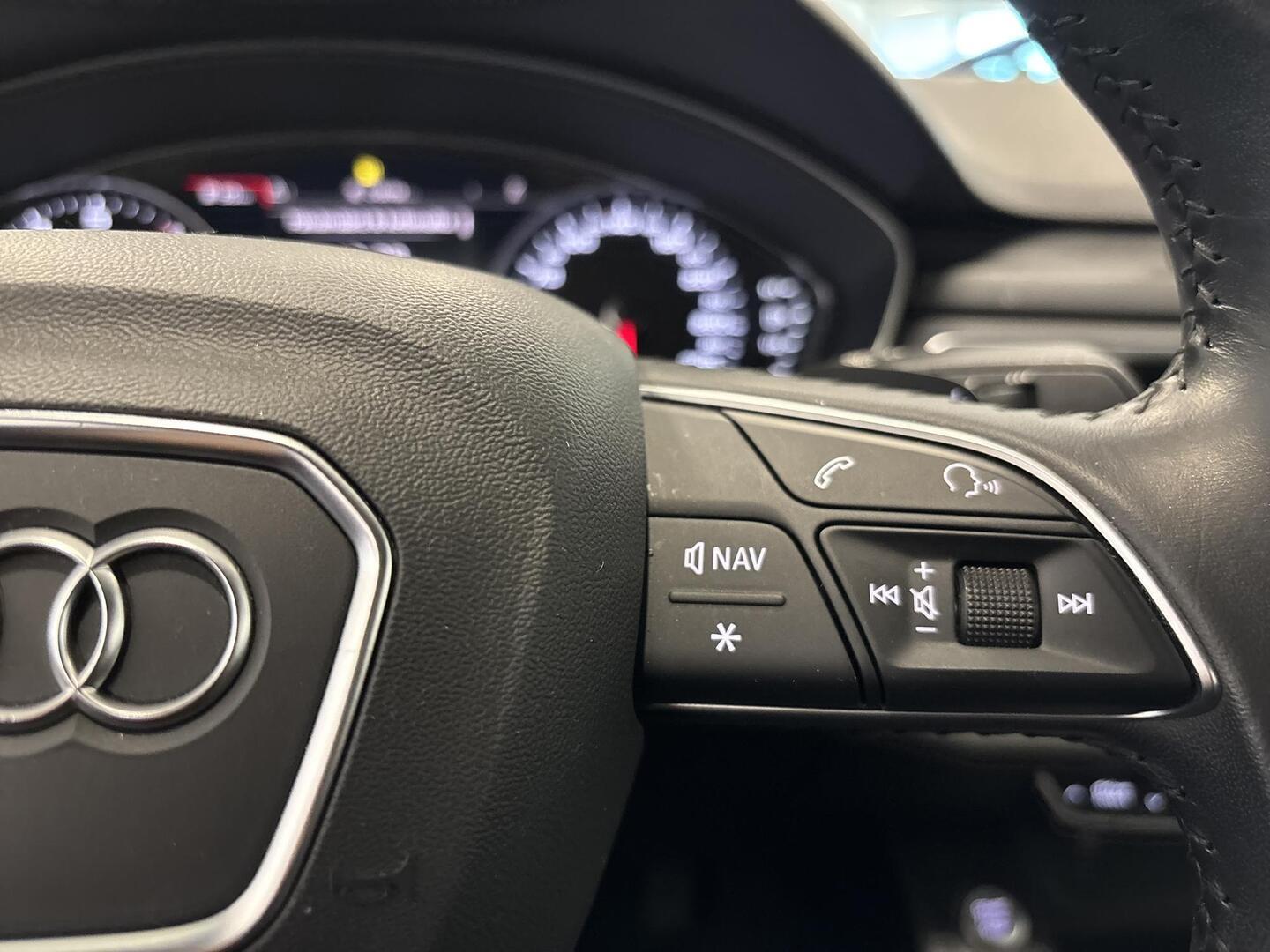 AUDI A4 2019
