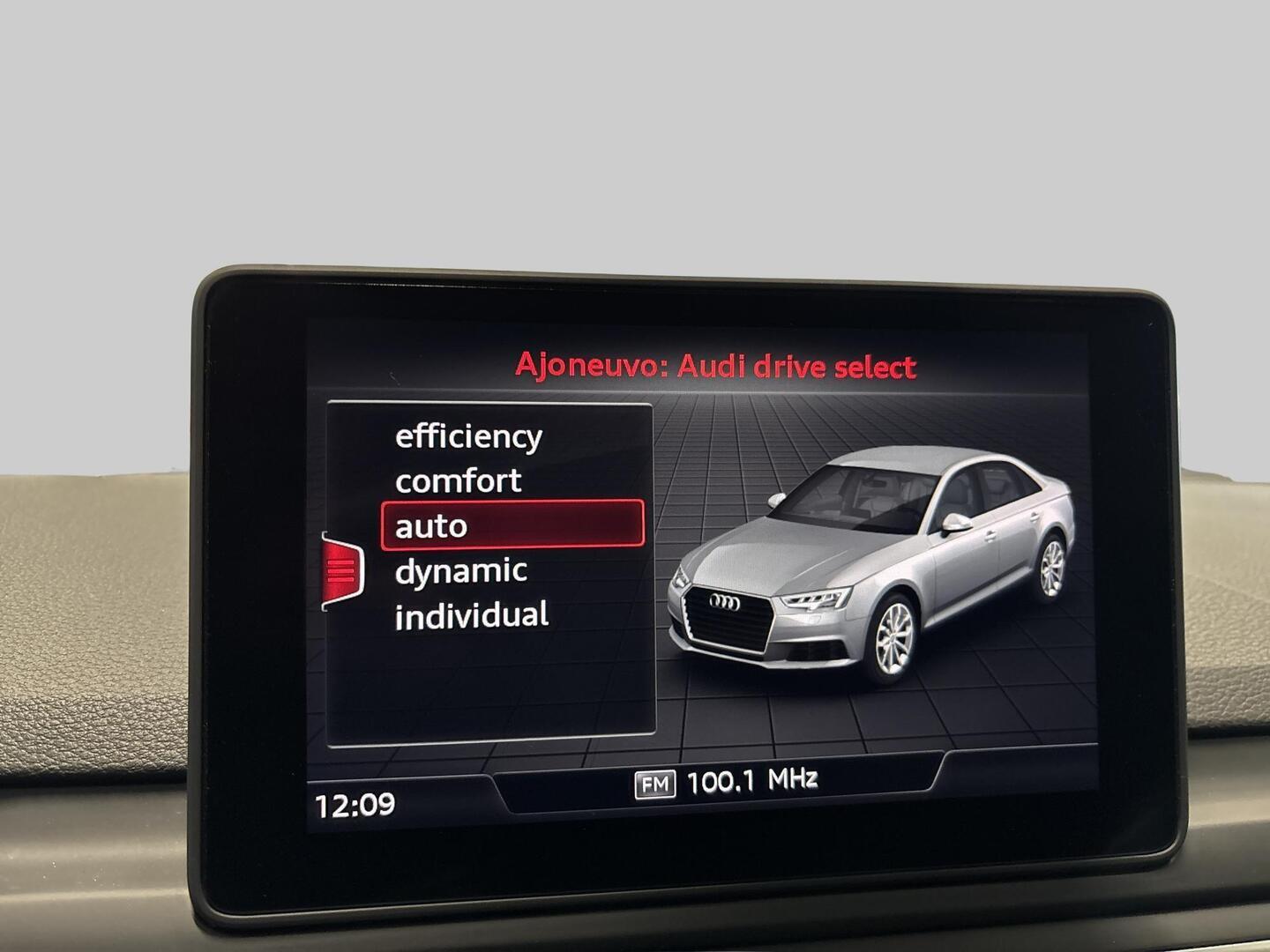 AUDI A4 2019