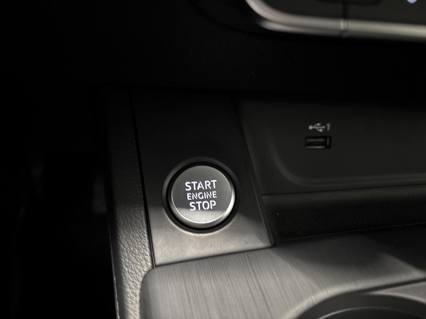 AUDI A4 2019