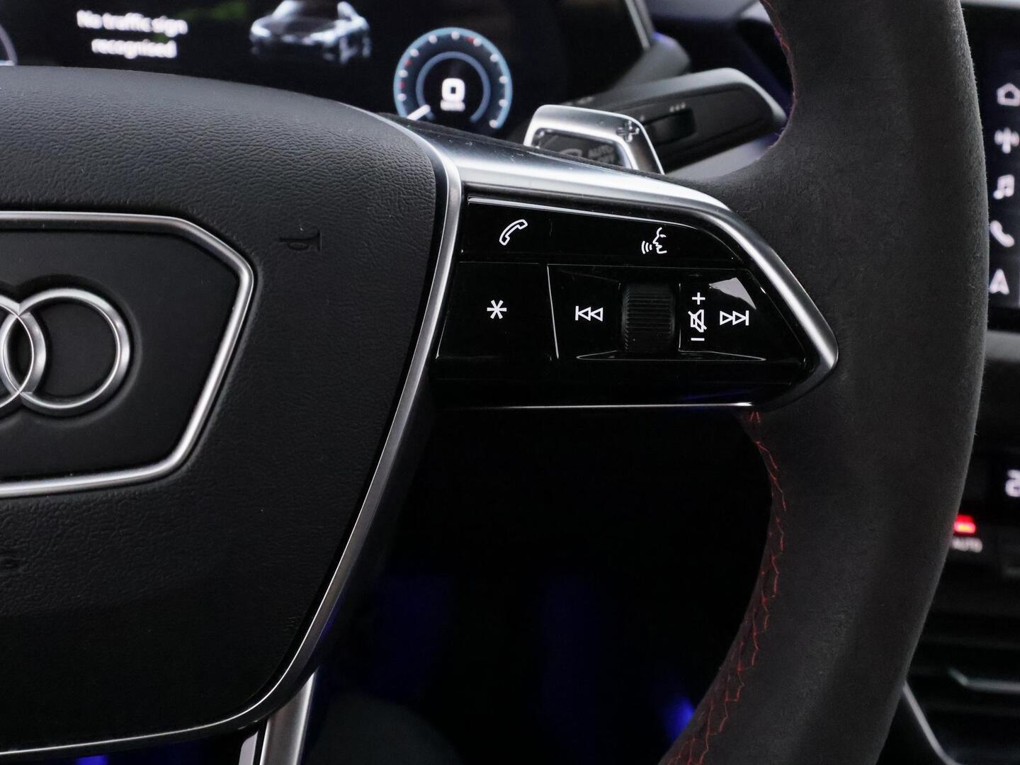 AUDI E-TRON GT RS 2022