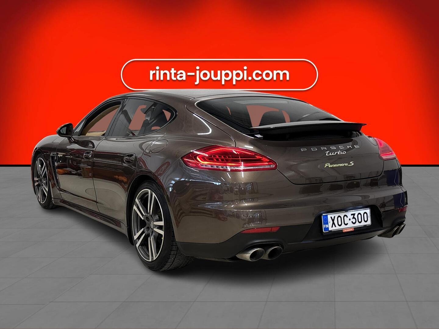 PORSCHE Panamera 2015