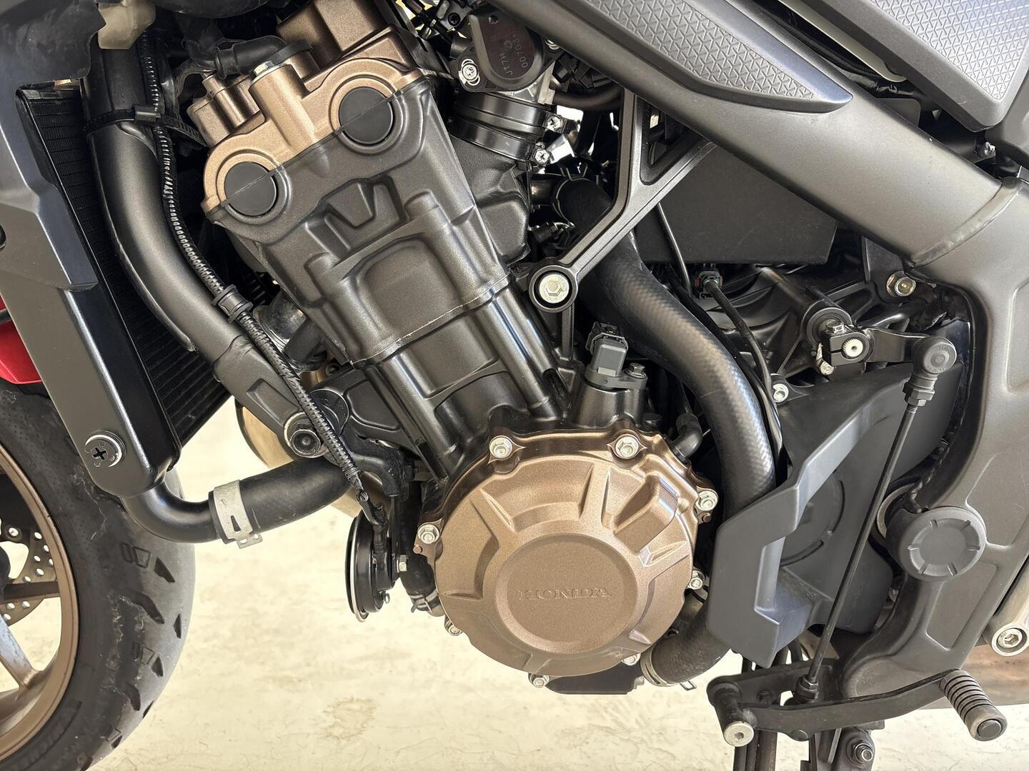 HONDA CB 2021