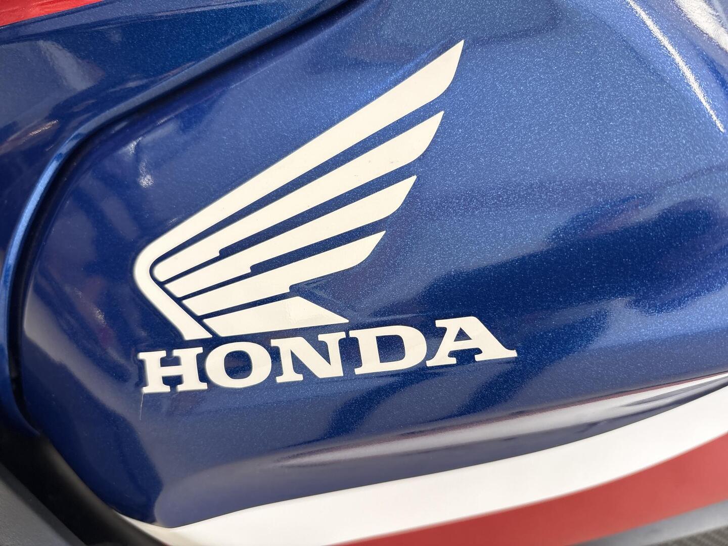 HONDA CB 2021