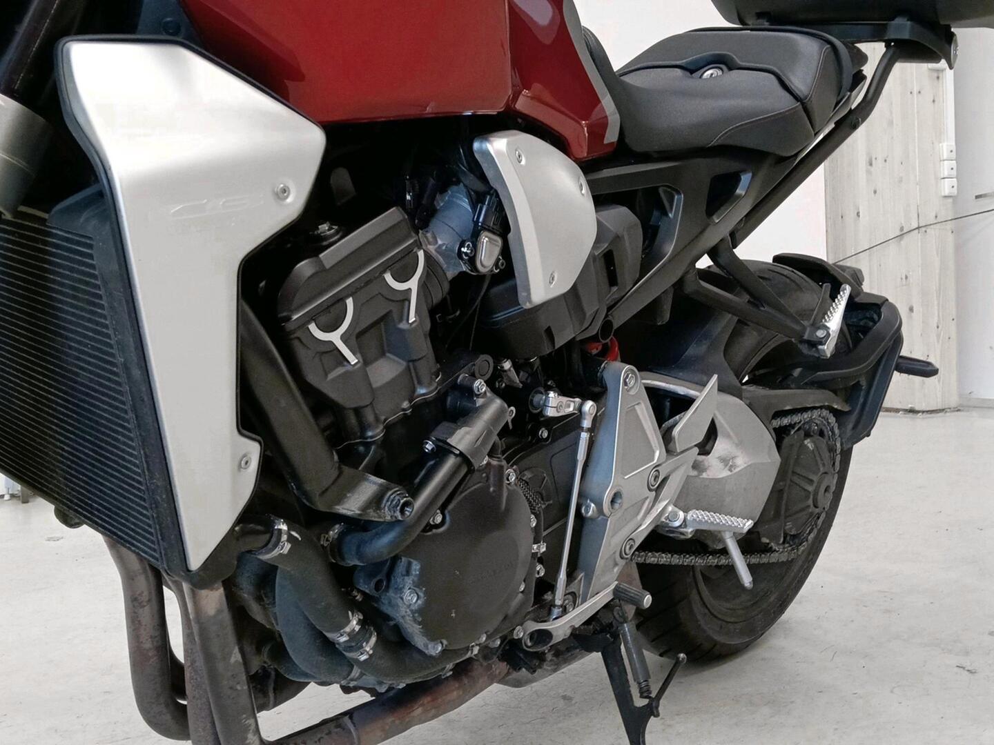 HONDA CB 2018