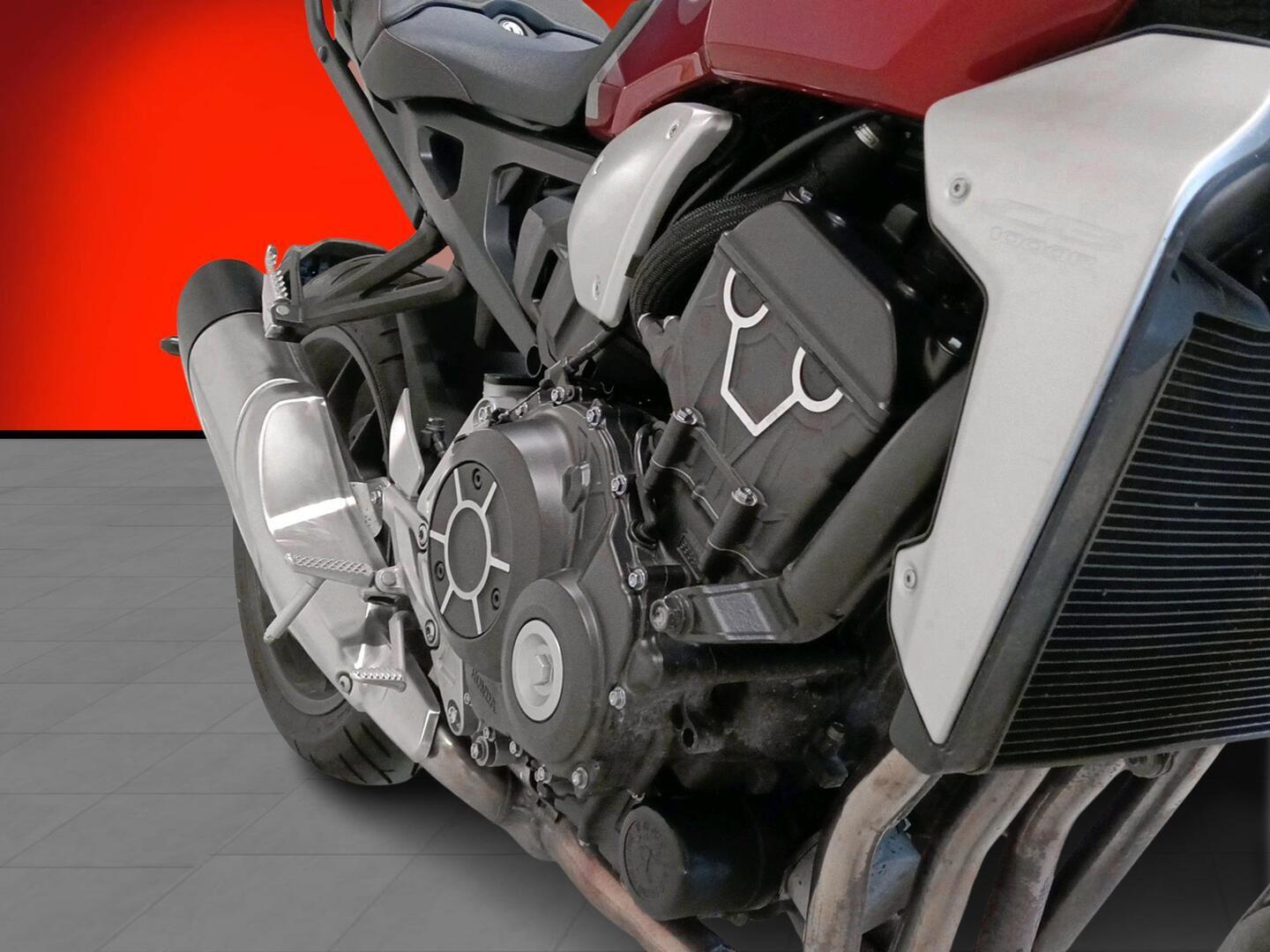 HONDA CB 2018