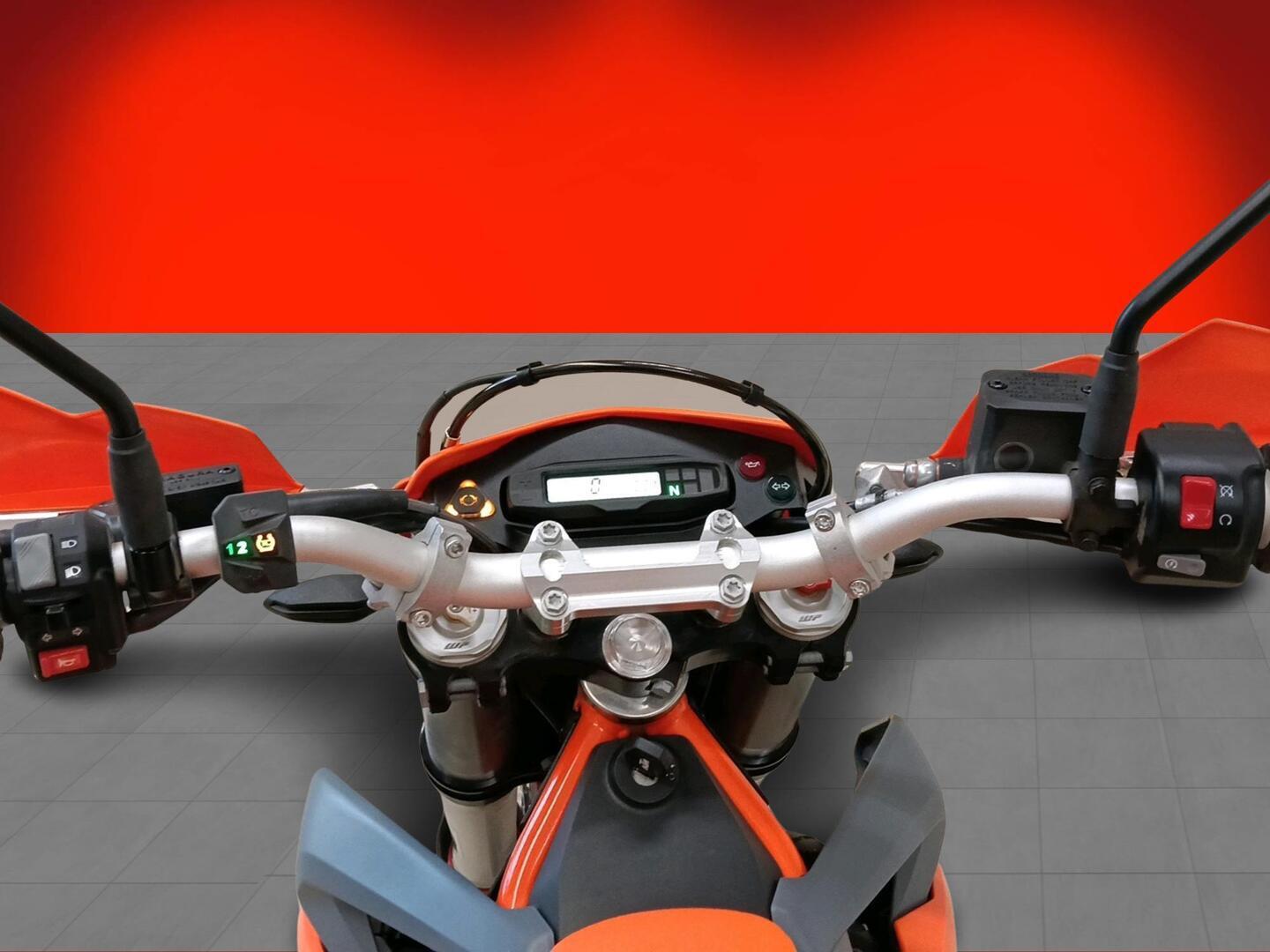 KTM 690 2023