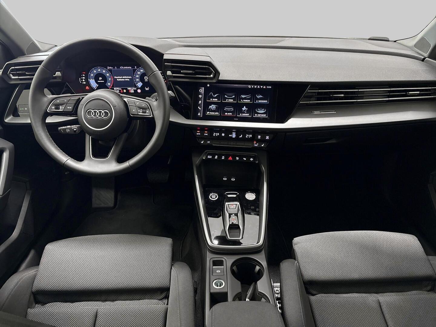 AUDI A3 2025