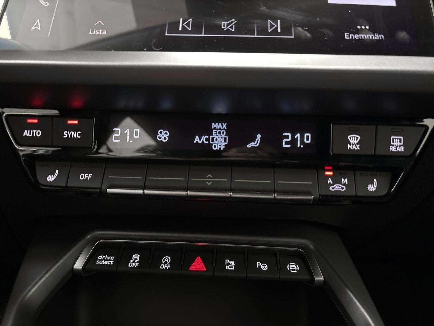 AUDI A3 2025