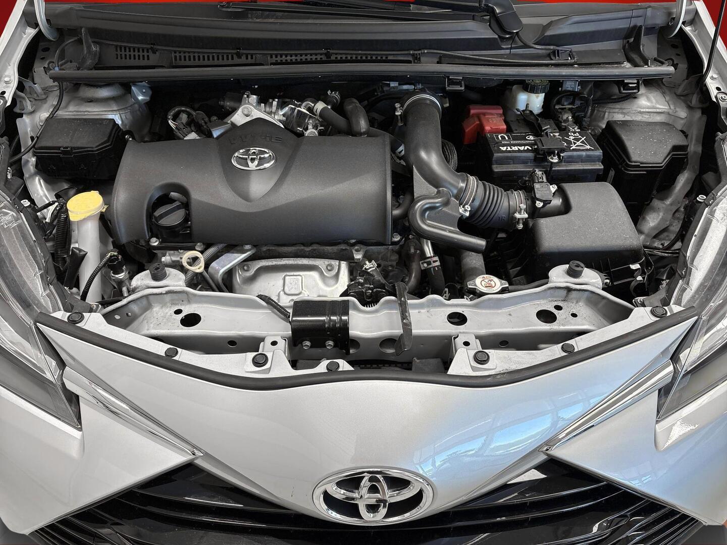 TOYOTA YARIS 2020