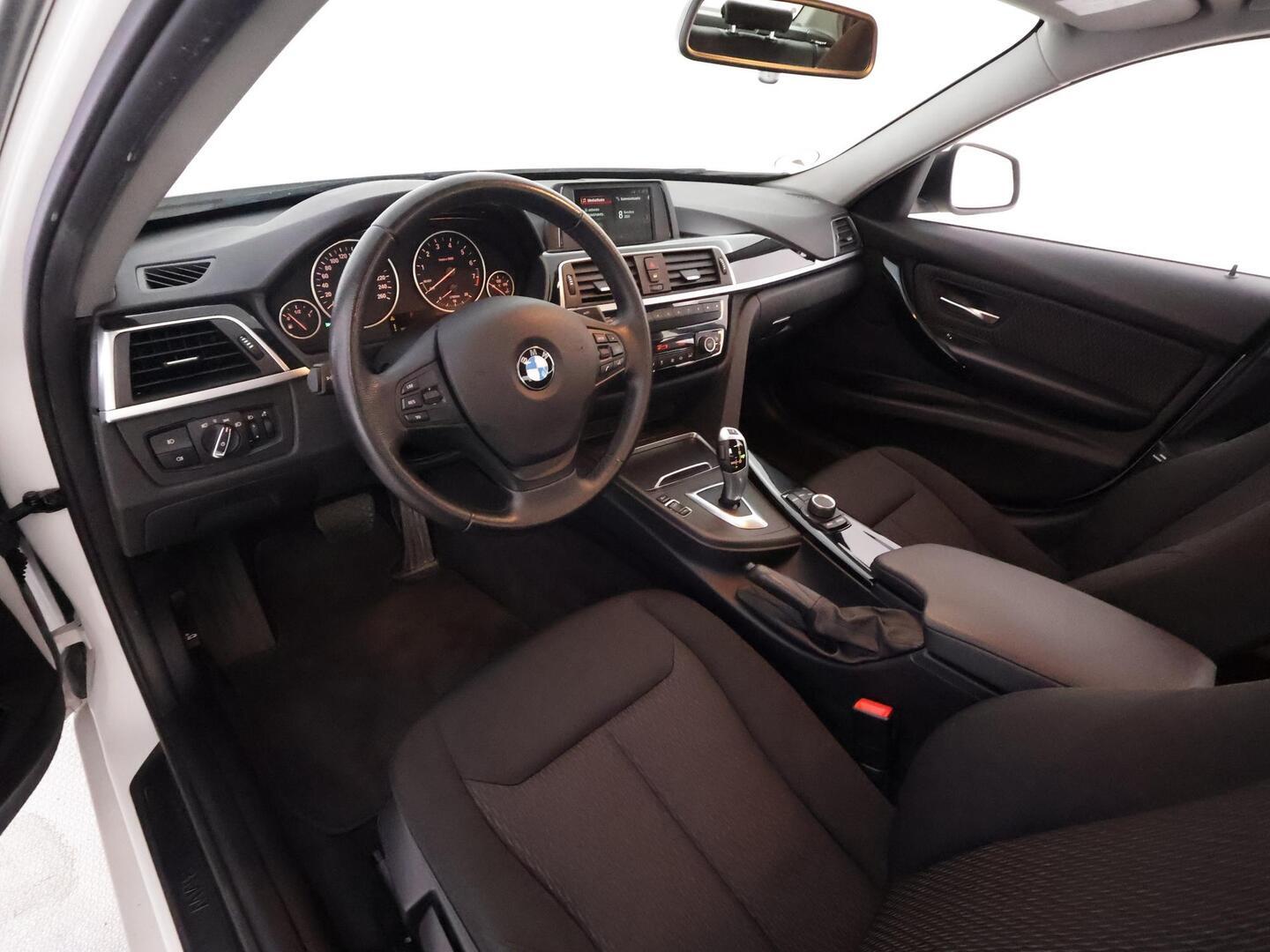 BMW 320 2018
