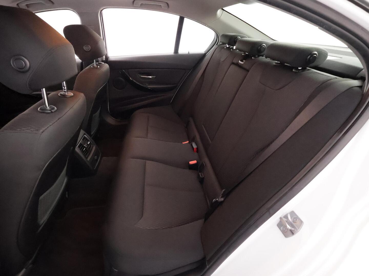 BMW 320 2018