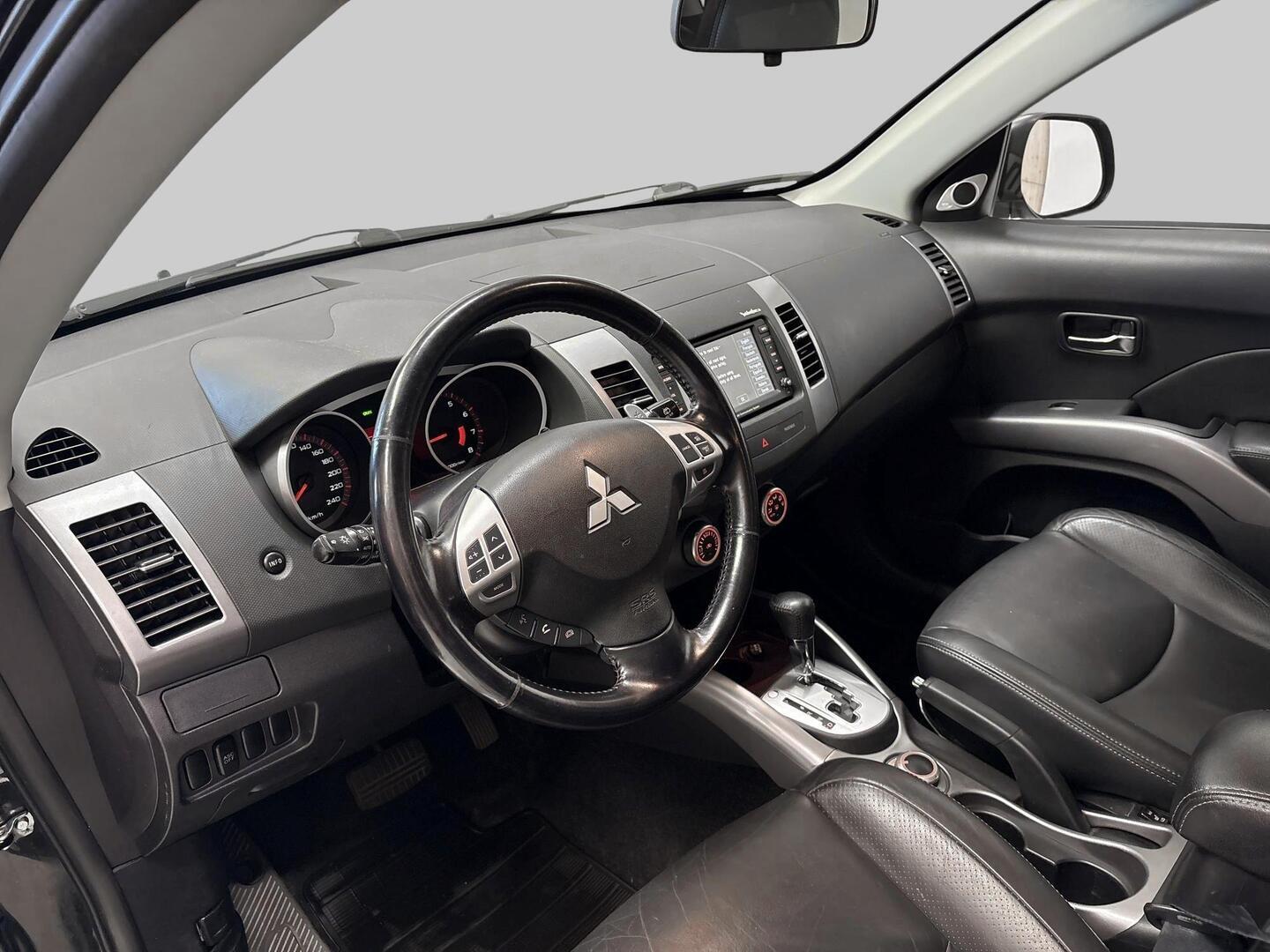 MITSUBISHI Outlander 2008