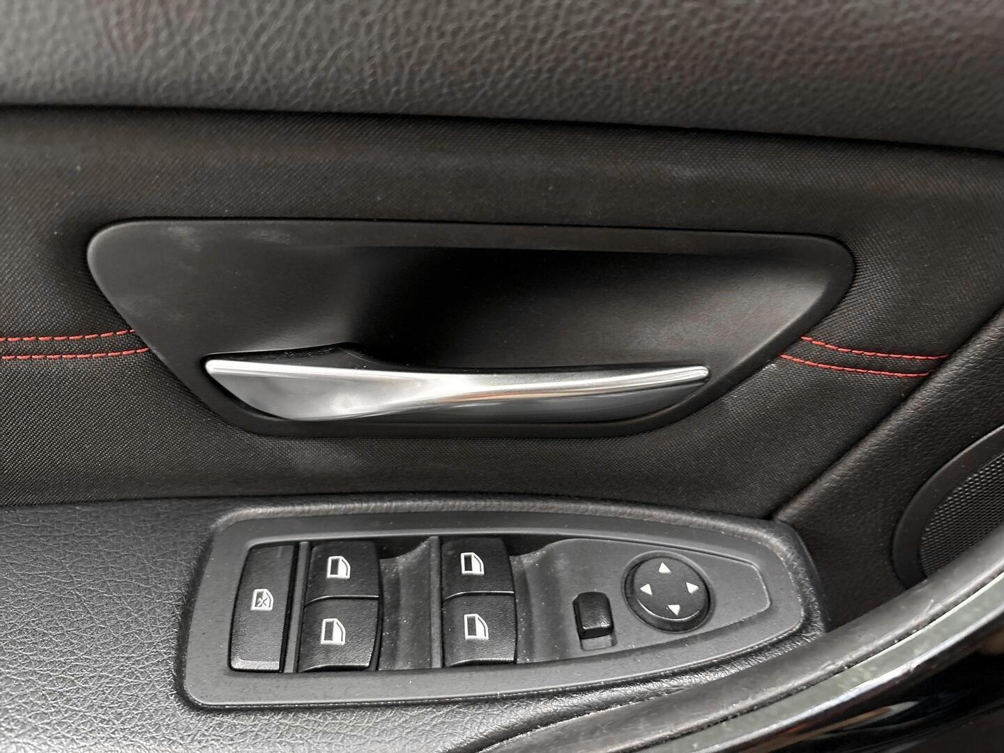 BMW 320 2015