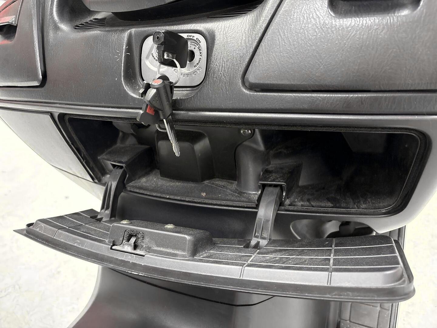 SUZUKI AN 2004