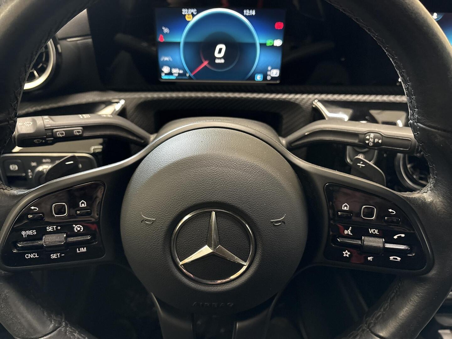 MERCEDES-BENZ A 2020