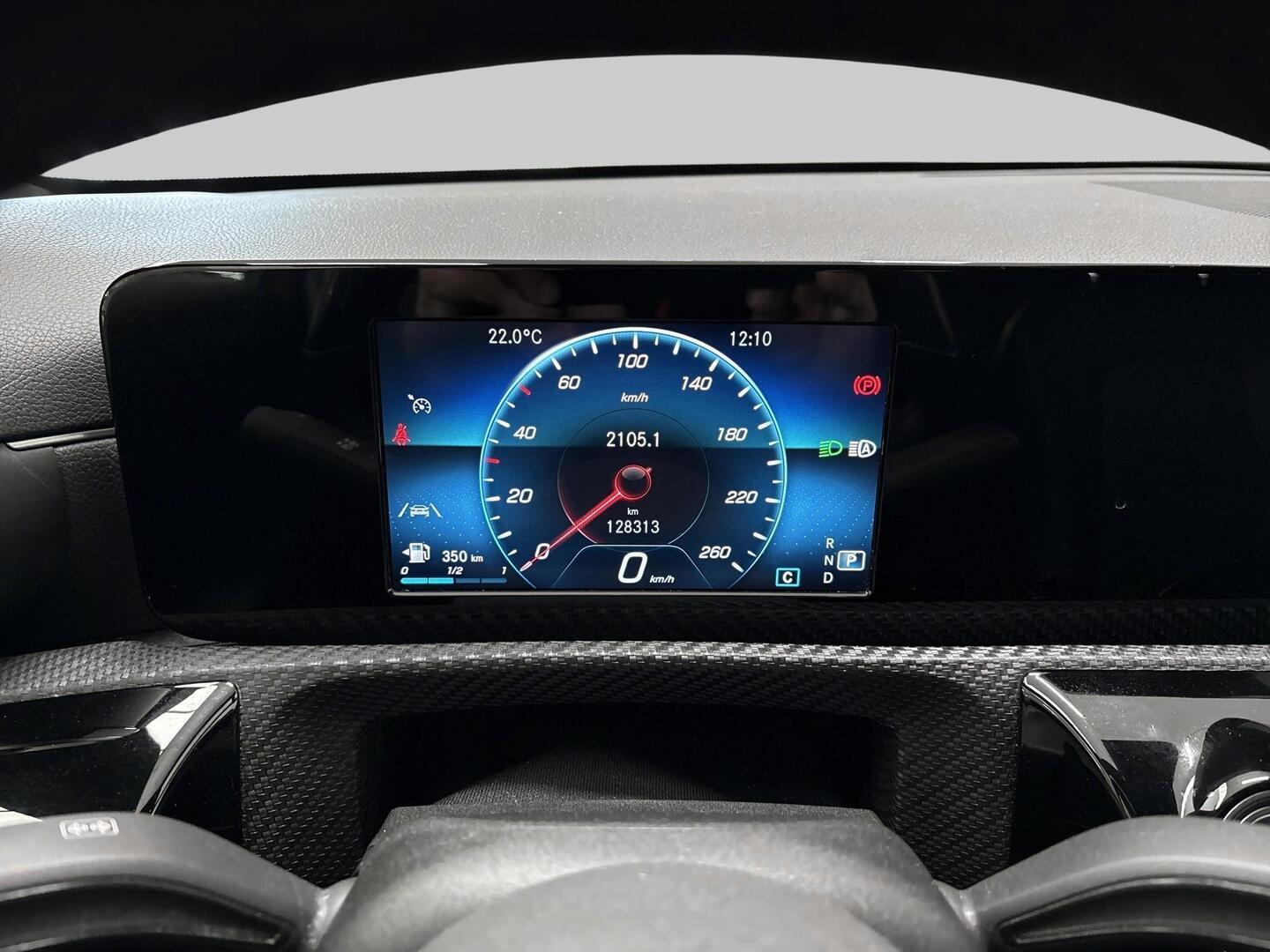 MERCEDES-BENZ A 2020