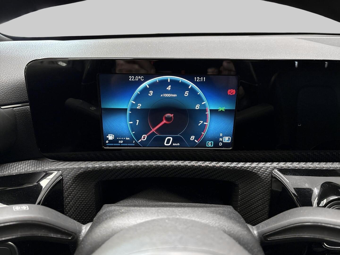 MERCEDES-BENZ A 2020