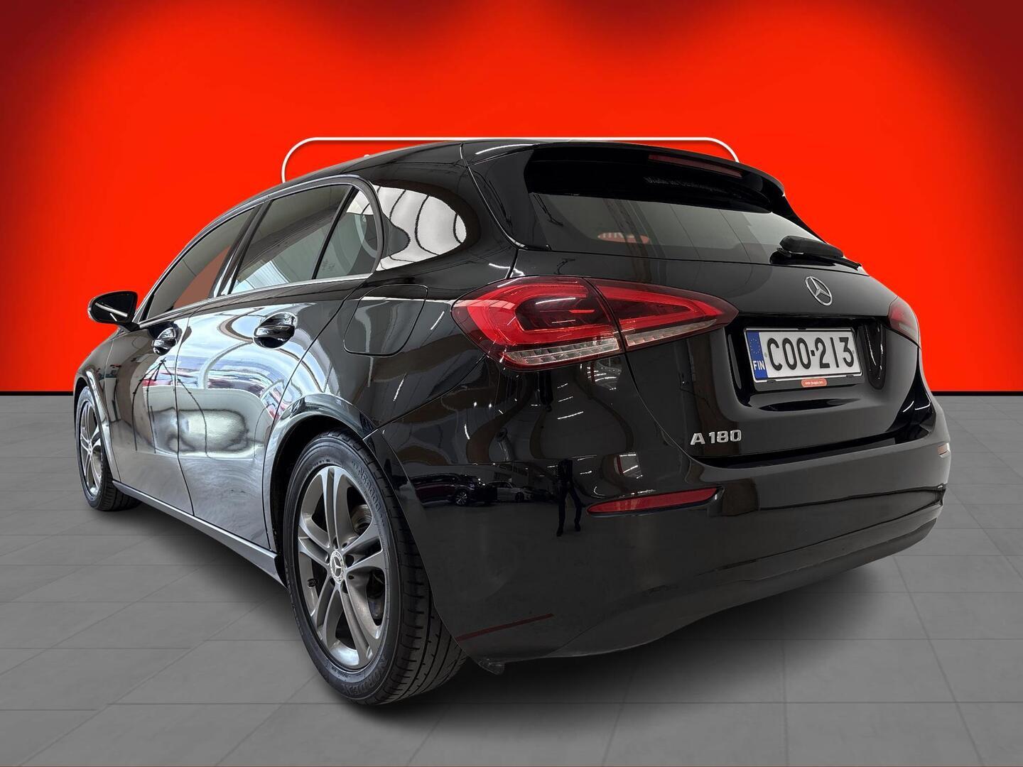 MERCEDES-BENZ A 2020
