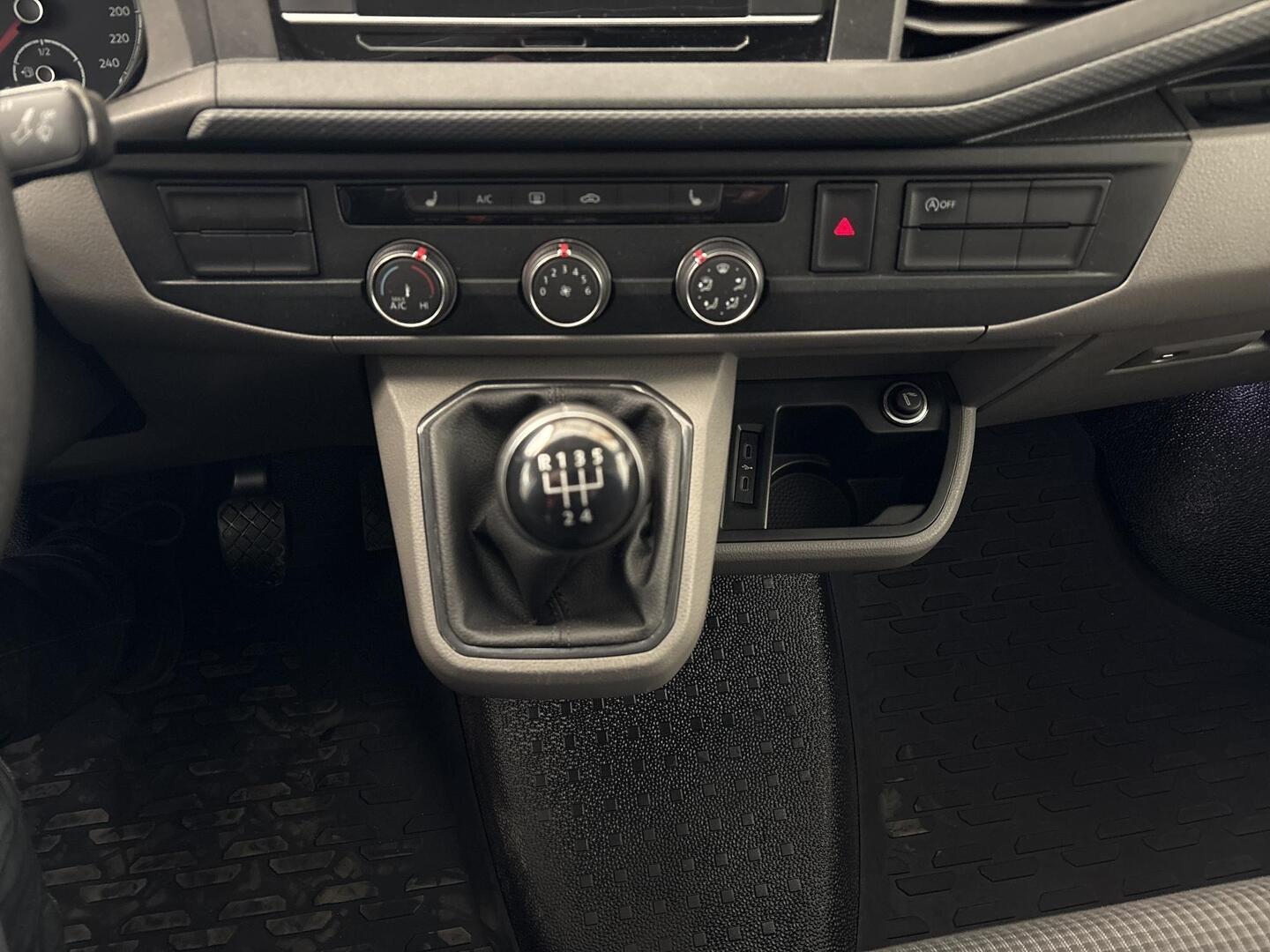 VOLKSWAGEN Transporter 2020