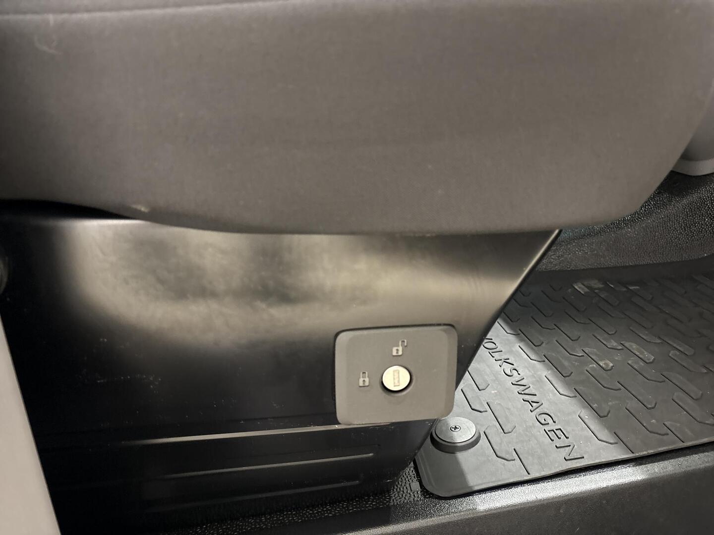 VOLKSWAGEN Transporter 2020