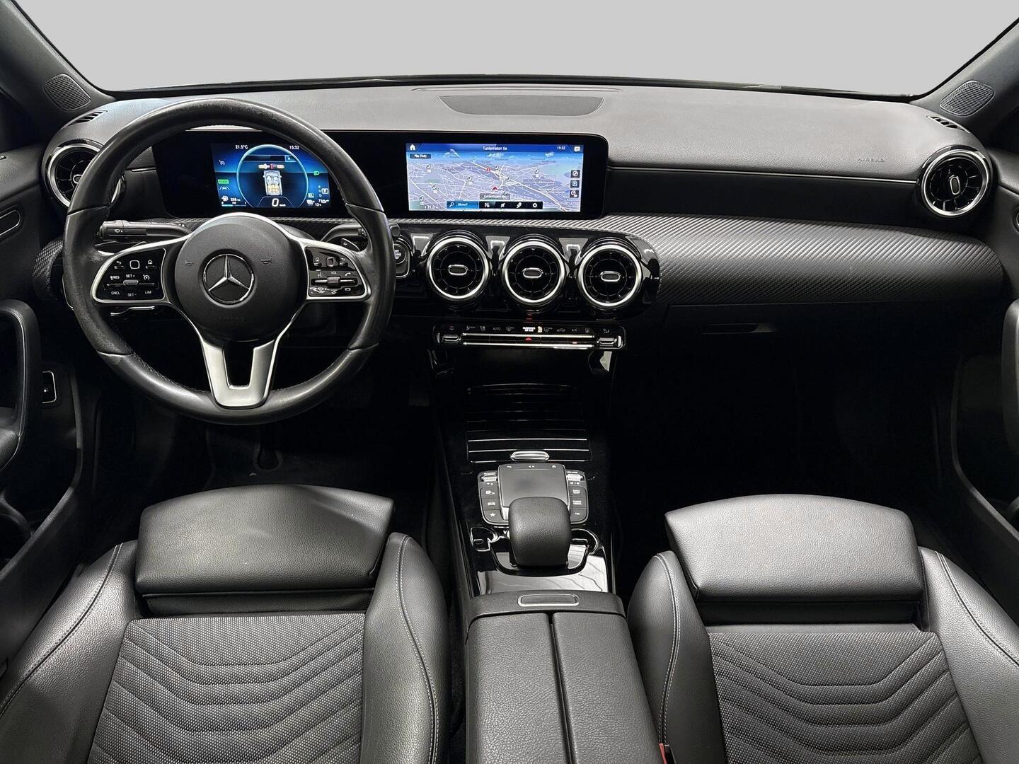 MERCEDES-BENZ A 2020