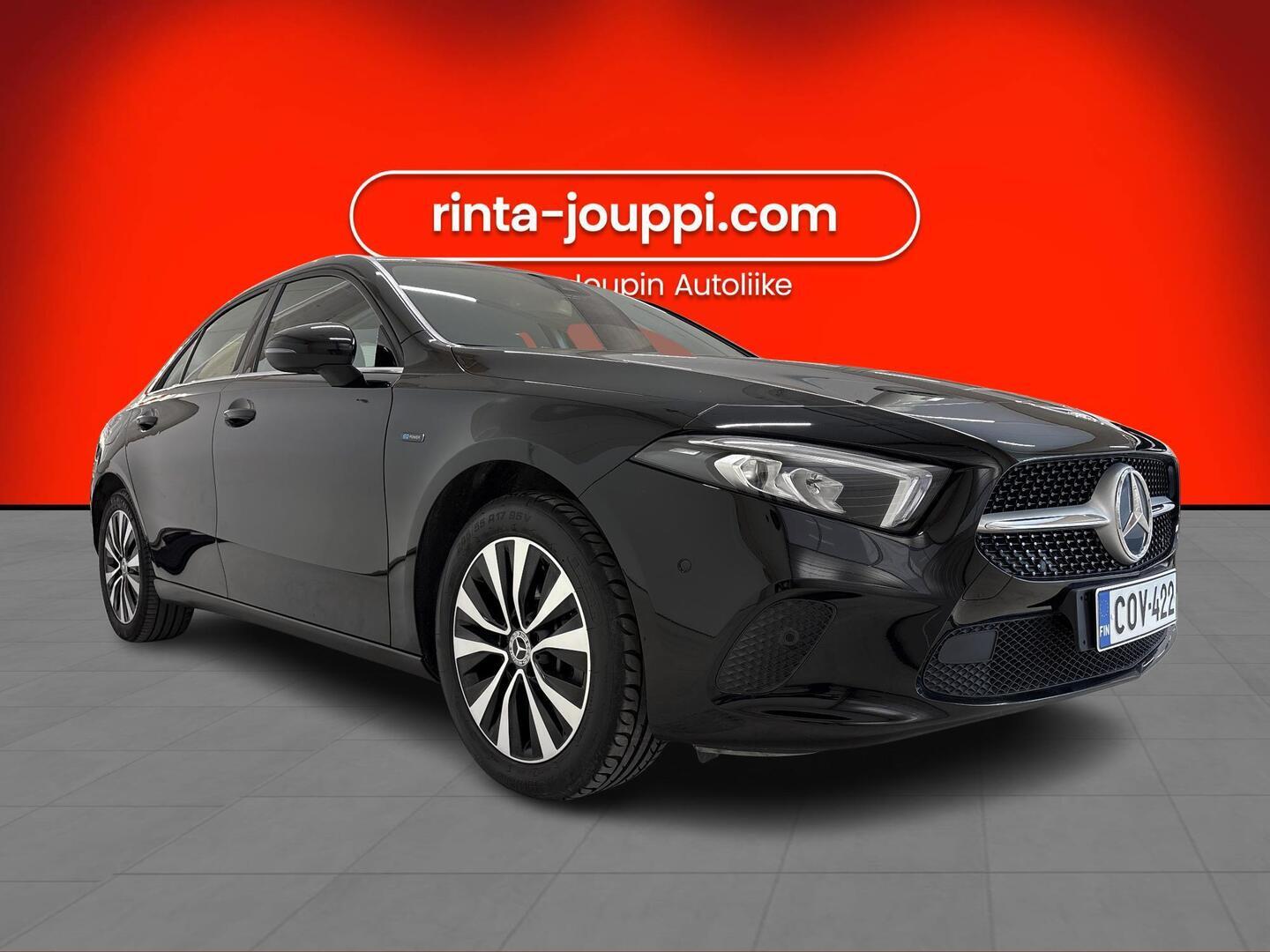 MERCEDES-BENZ A 2020