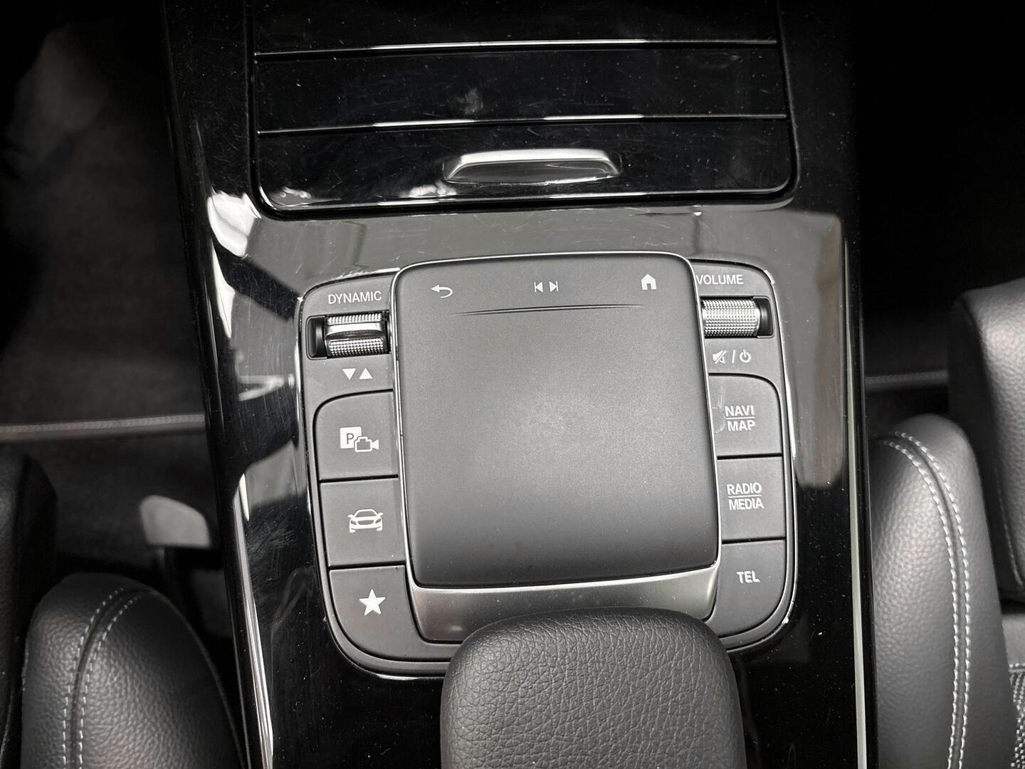 MERCEDES-BENZ A 2020