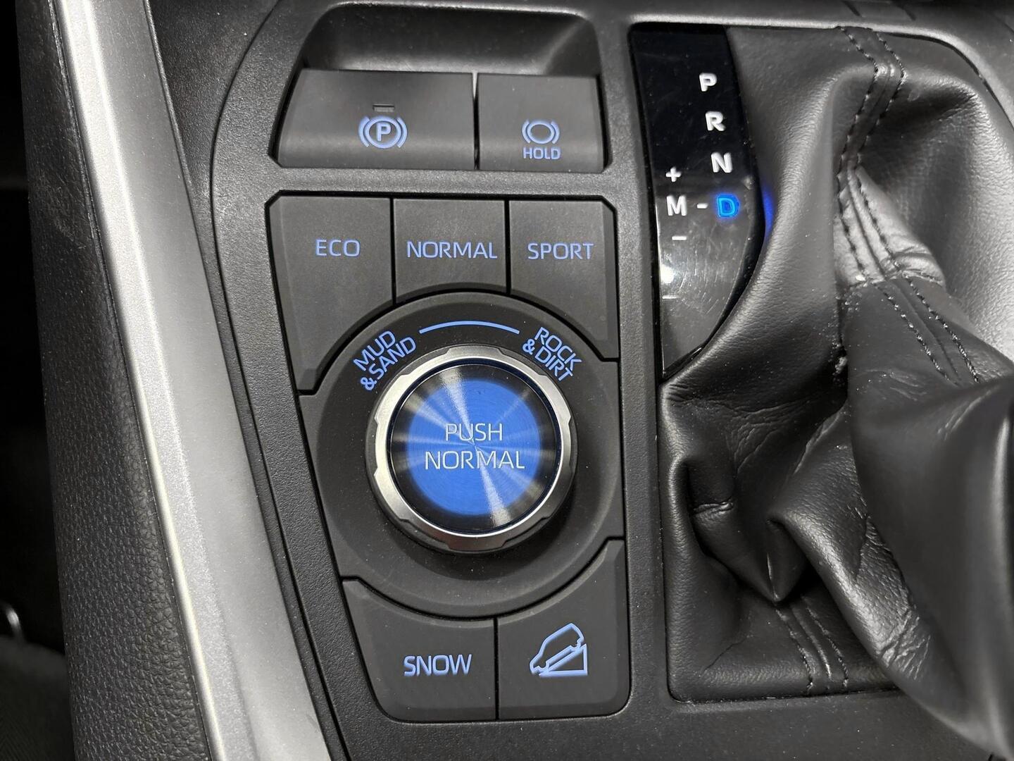 TOYOTA RAV4 2020