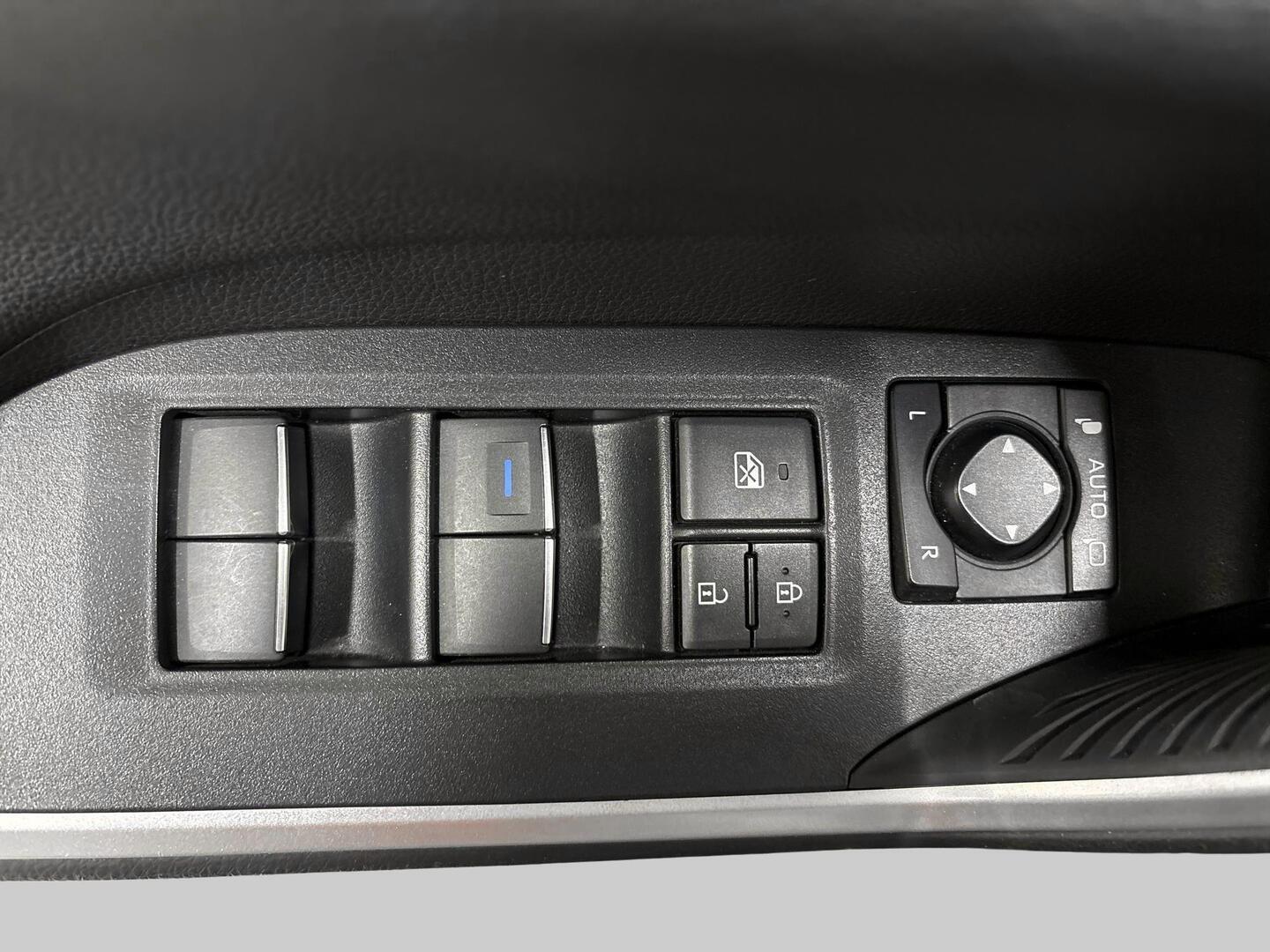TOYOTA RAV4 2020