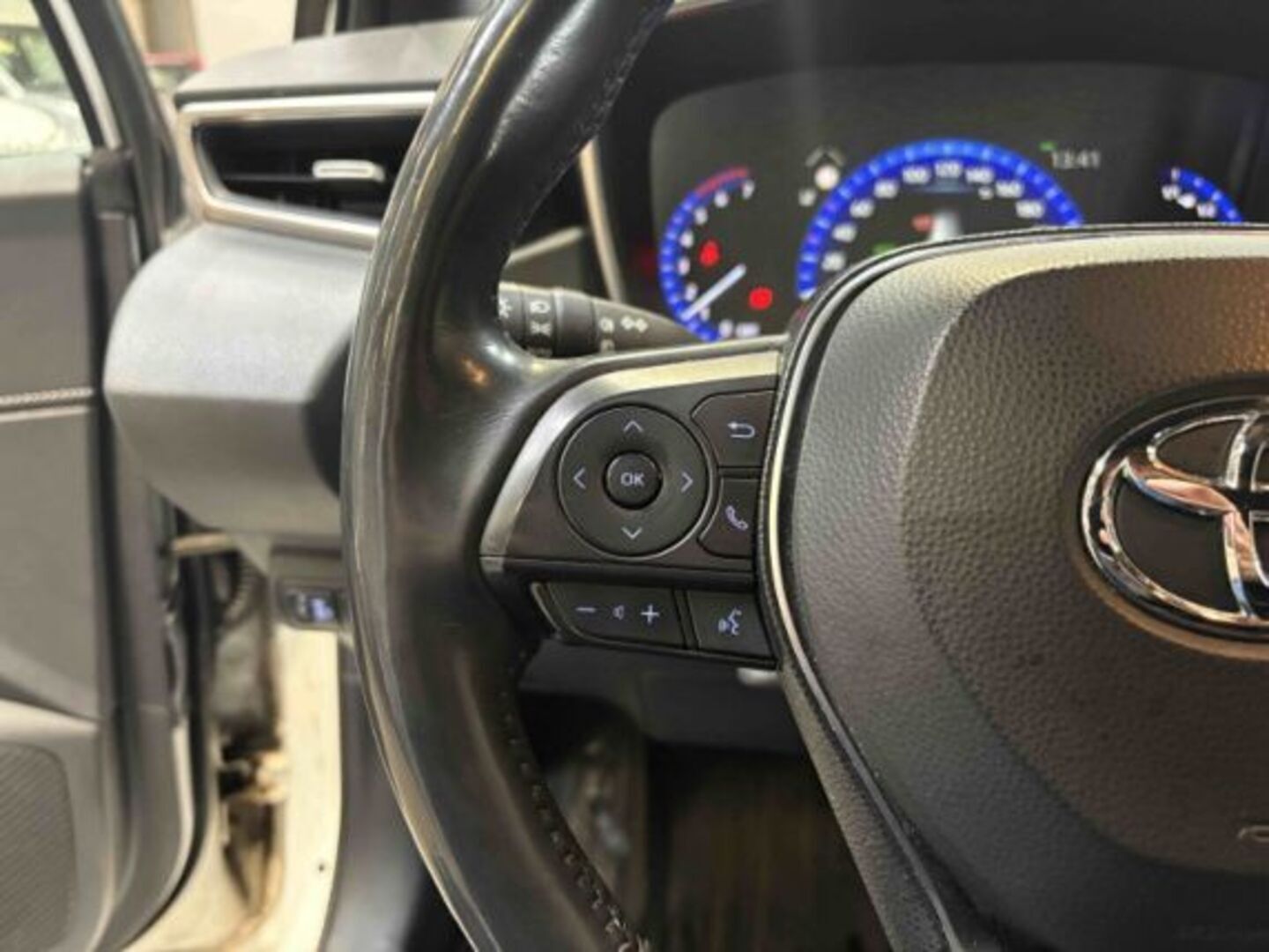 TOYOTA COROLLA 2019