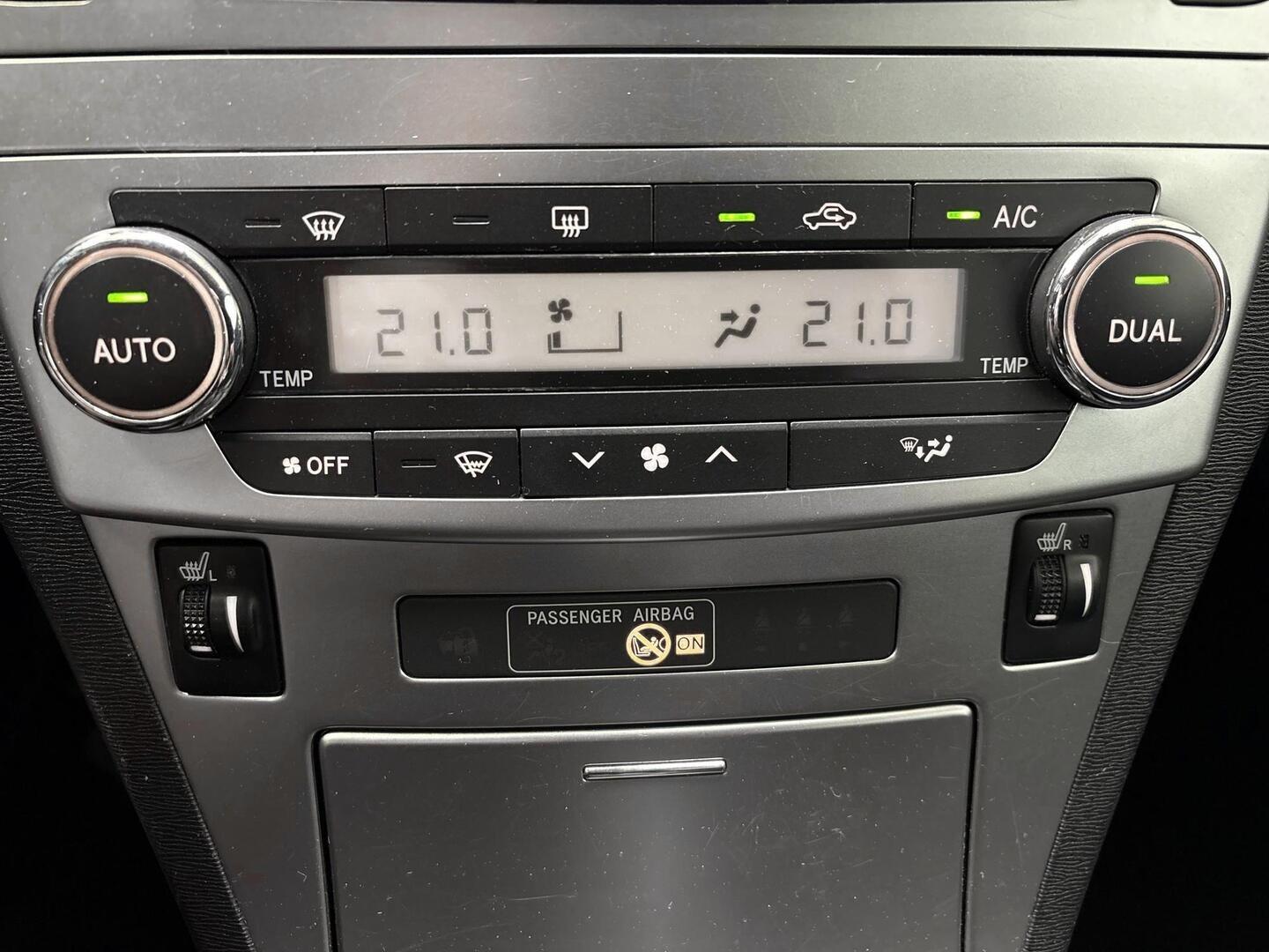 TOYOTA AVENSIS 2014
