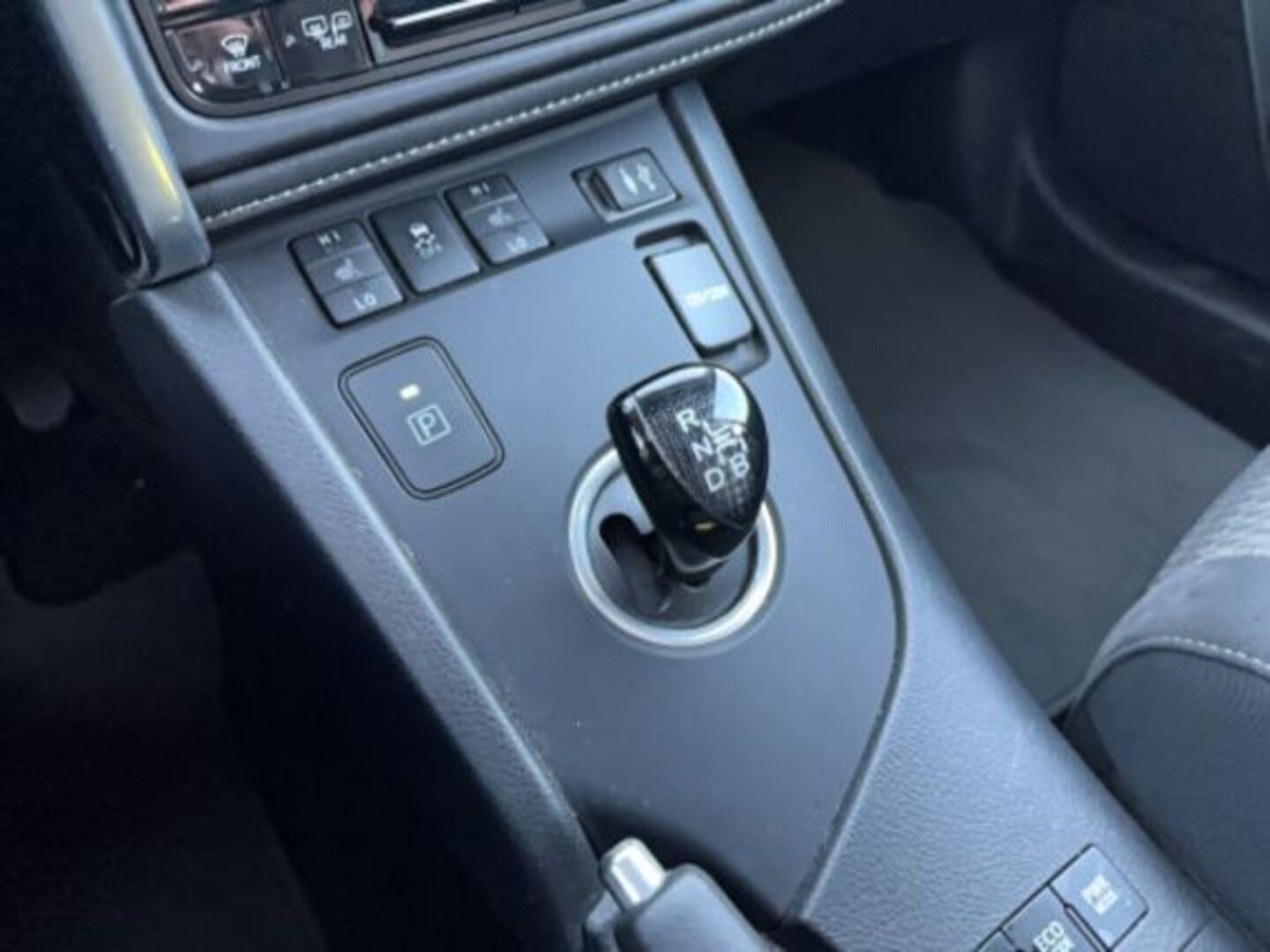 TOYOTA AURIS 2017