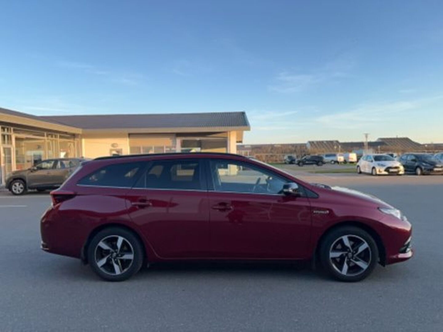 TOYOTA AURIS 2017