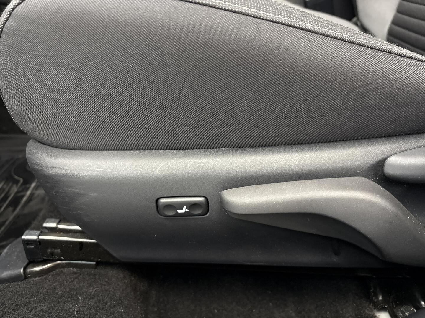 TOYOTA AURIS 2019