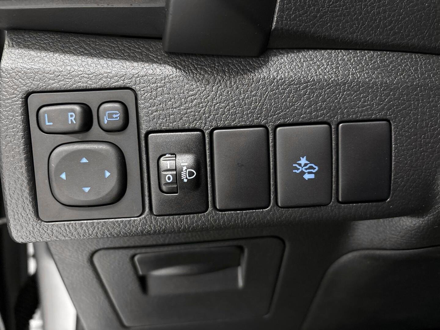 TOYOTA AURIS 2019