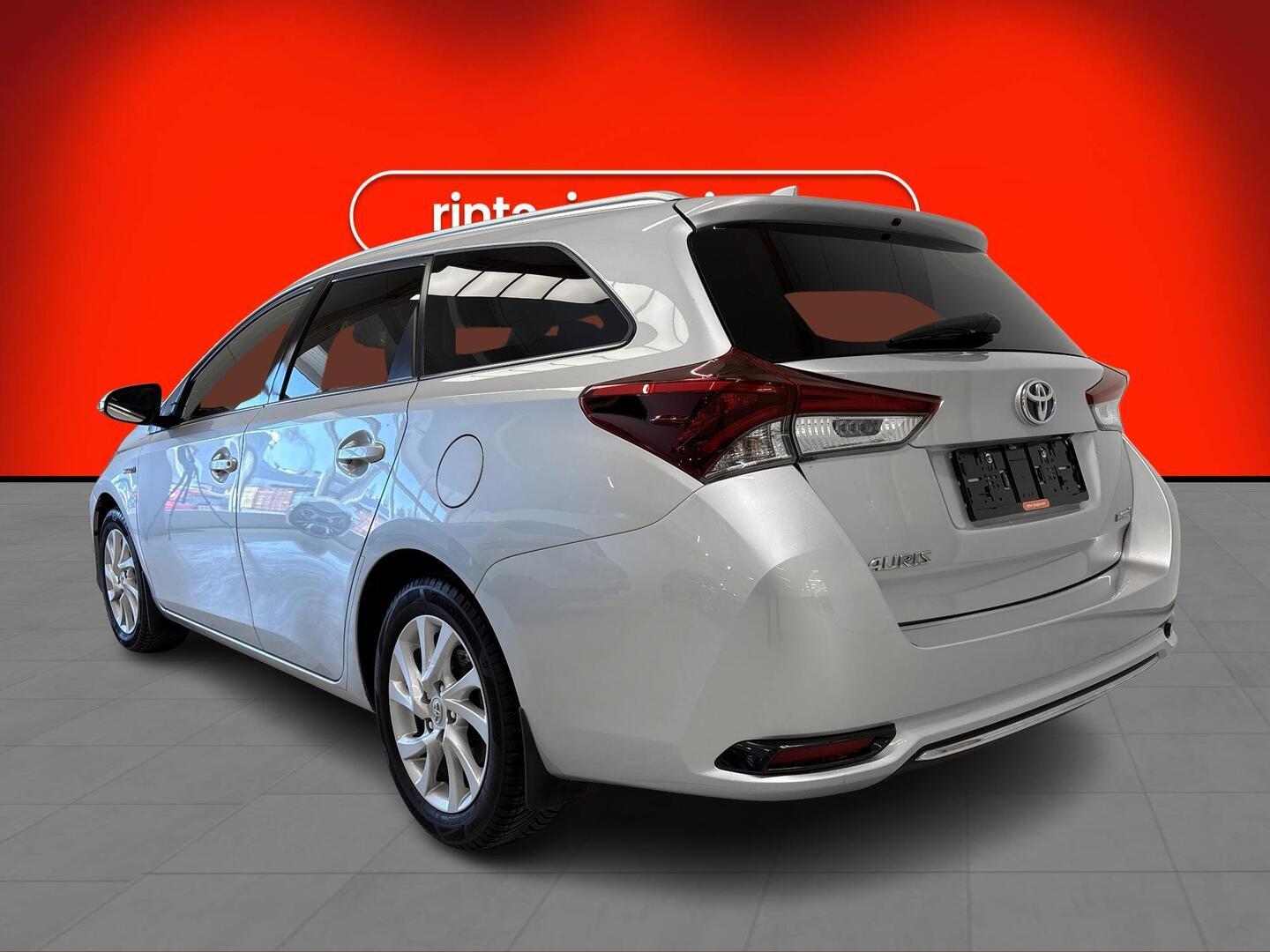 TOYOTA AURIS 2019