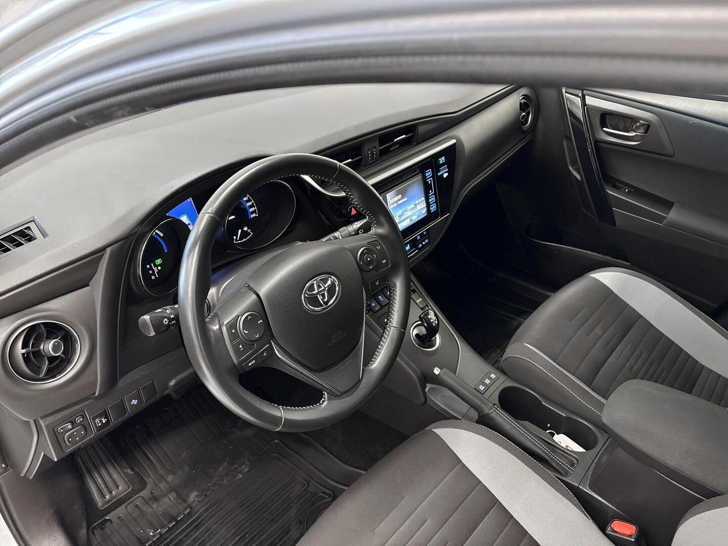 TOYOTA AURIS 2019