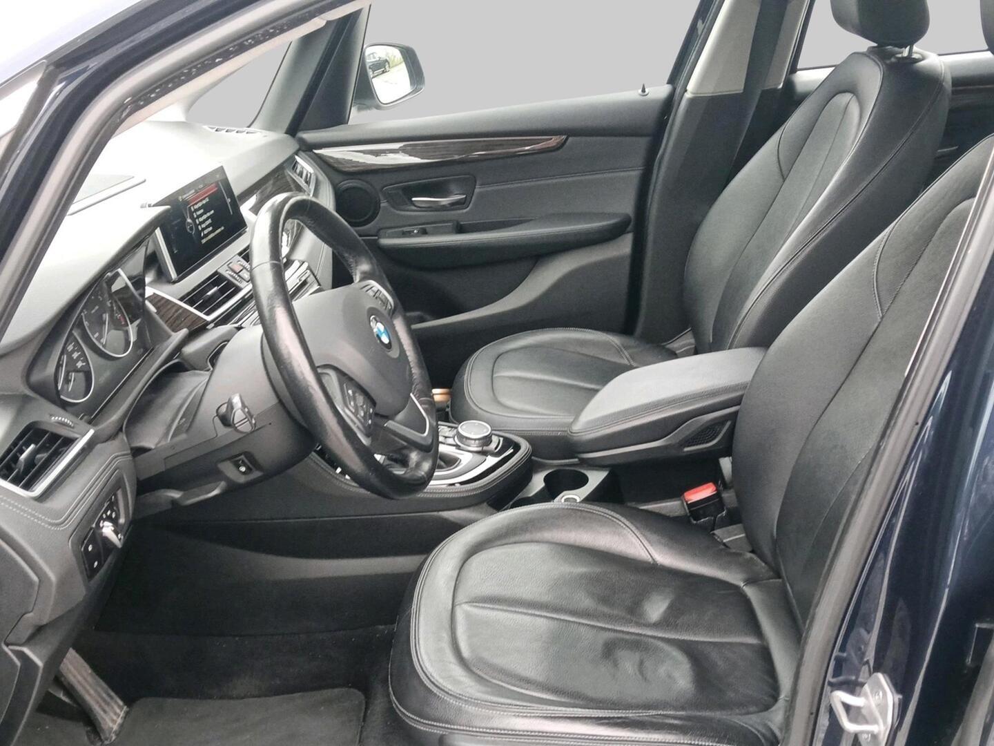BMW 218 2015
